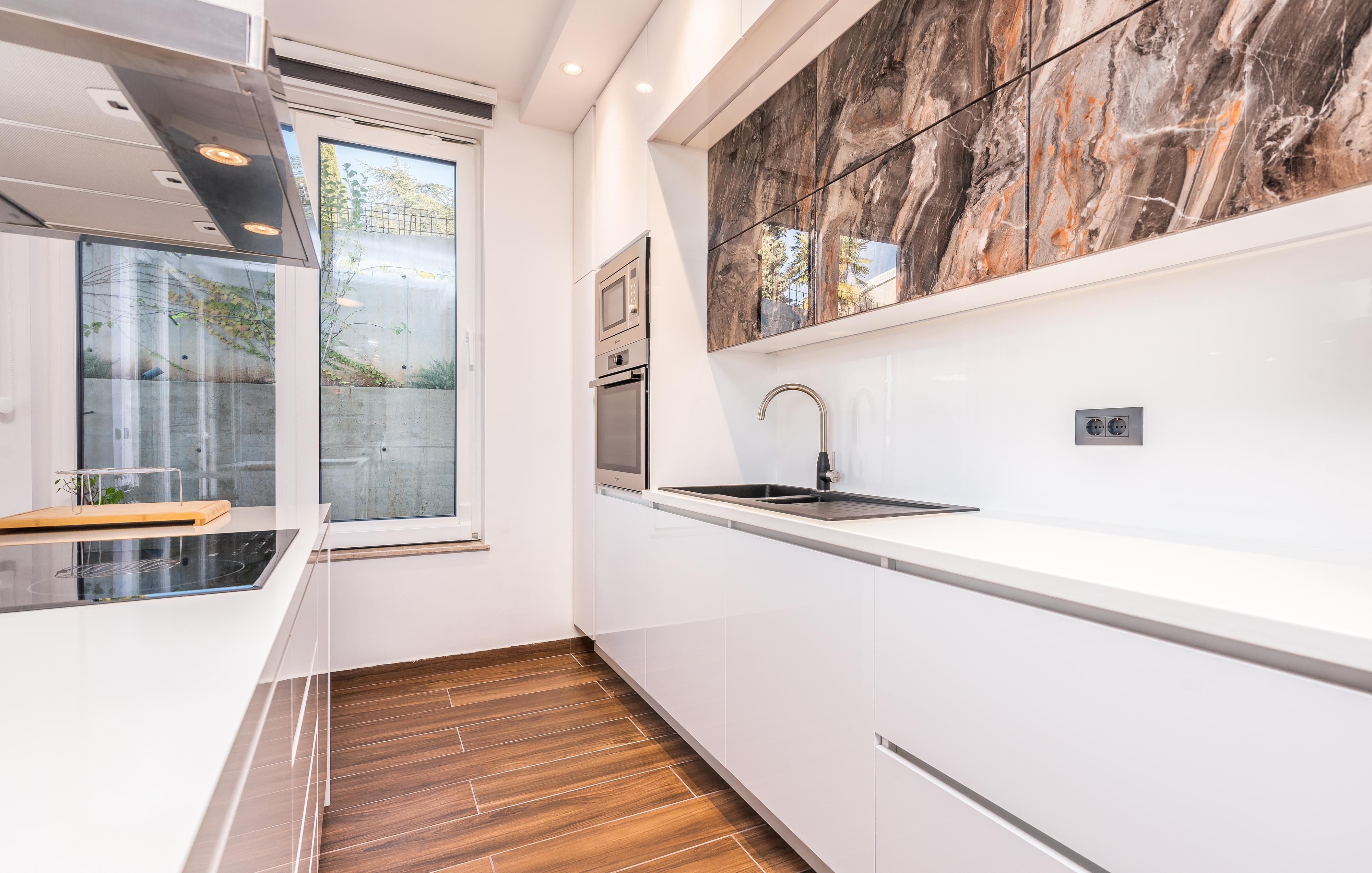 Four bedroom house with terrace and sea view Vantačići, Krk  K