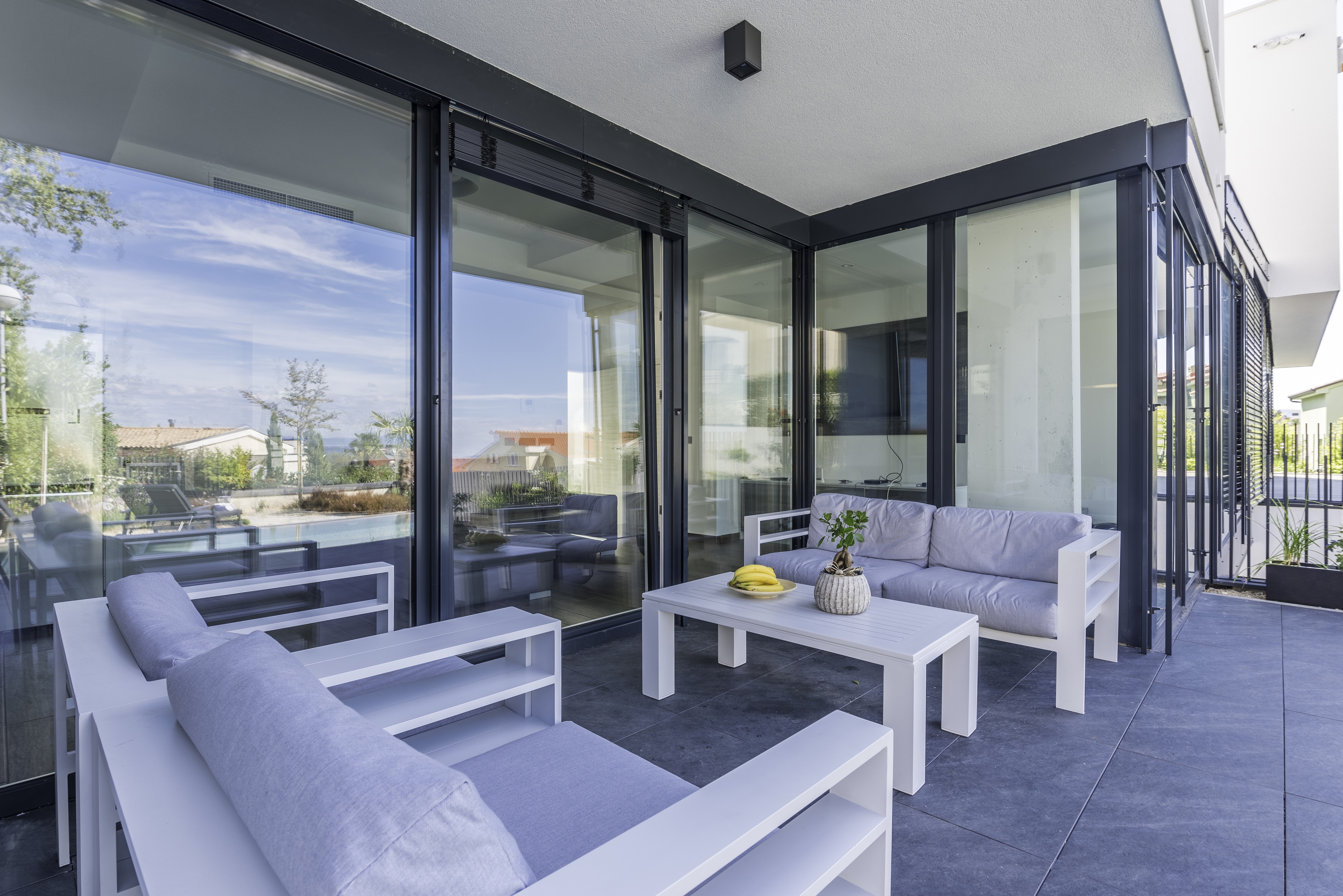 Four bedroom house with terrace and sea view Vantačići, Krk  K