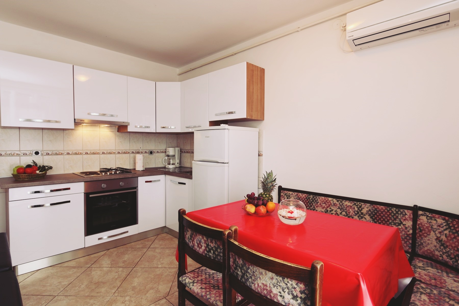 Two bedroom apartment with terrace and sea view Malinska, Krk (A-19264-a) Two bedroom apartment with terrace and sea view Malinska, Krk (A-19264-a)