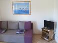 Malinska, Living room in the apartment, air condition available and WiFi.