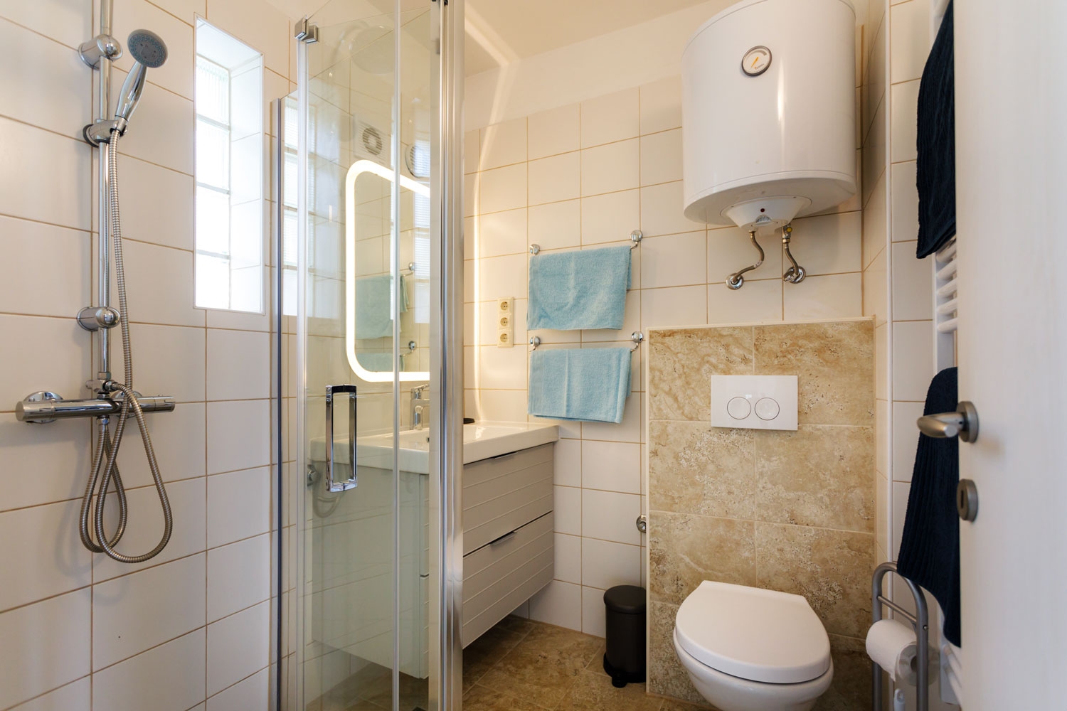 Two bedroom apartment with balcony and sea view Vantačići, Krk  A-a