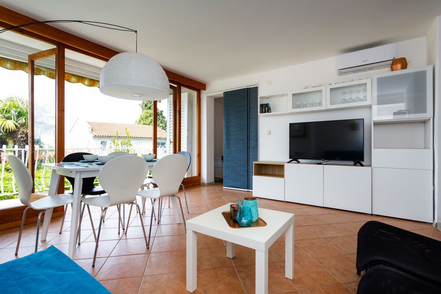 Two bedroom apartment with balcony and sea view Vantačići, Krk (A-19279-a) Two bedroom apartment with balcony and sea view Vantačići, Krk (A-19279-a)