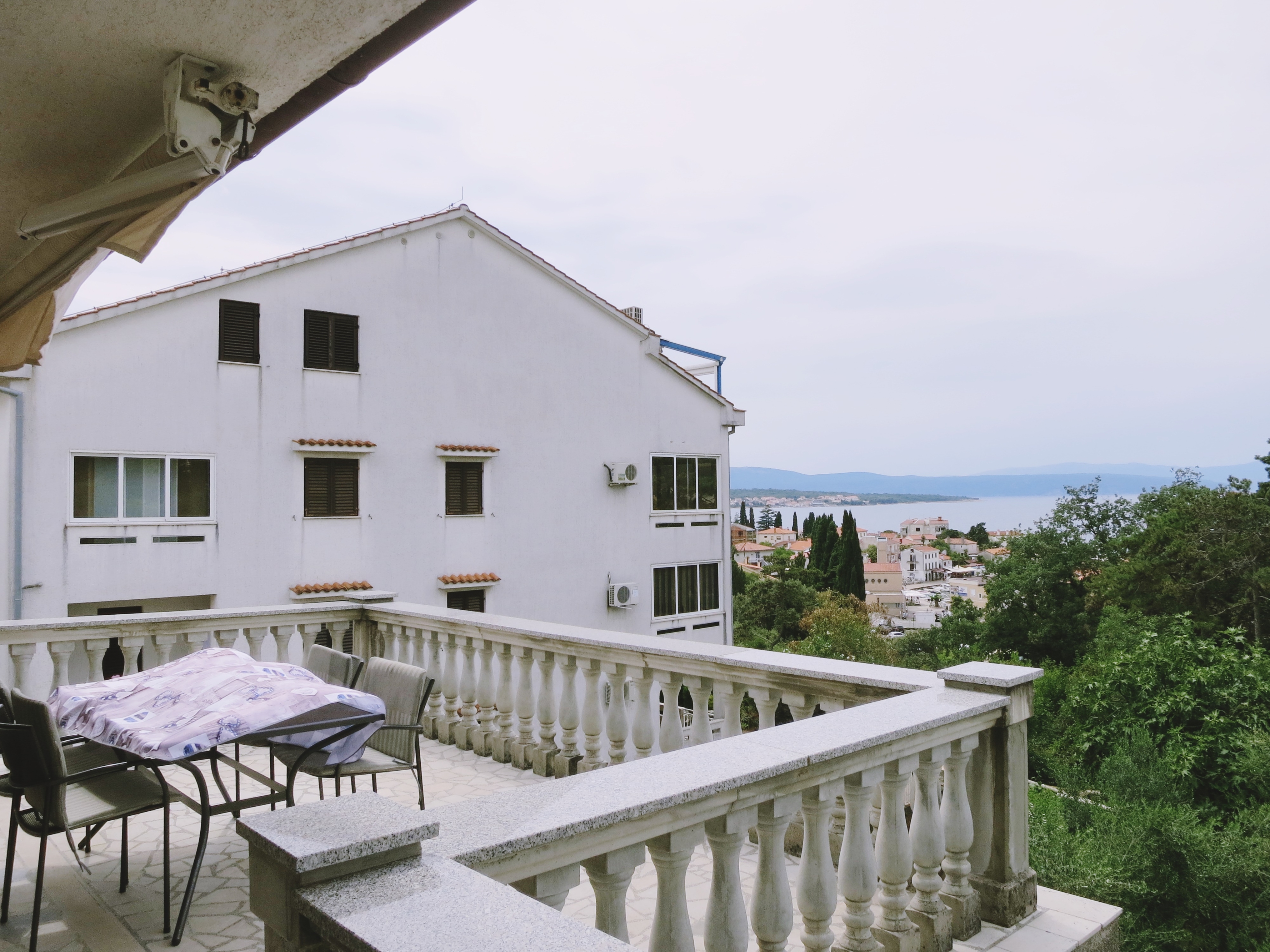 Dvosobni apartman s balkonom Malinska, Krk  A-b