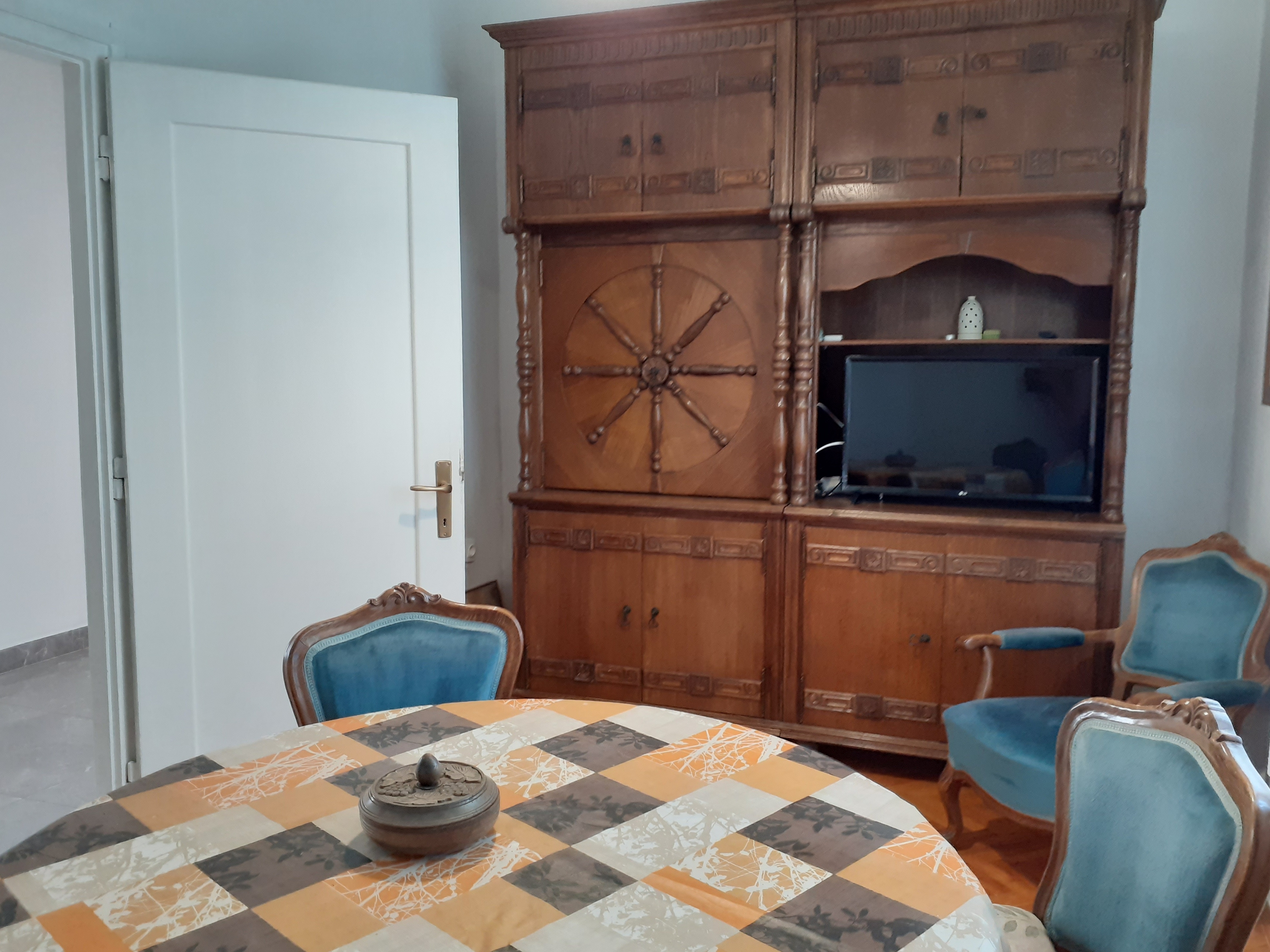 Two bedroom apartment with terrace and sea view Malinska, Krk  A-a