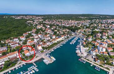 Malinska, Krk, Szálláshely 19299 - Apartmanok kavicsos stranddal.