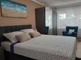 Ložnice 1 Malinska, Ložnice 1 v ubytování typu apartment, s klimatizací a WiFi.