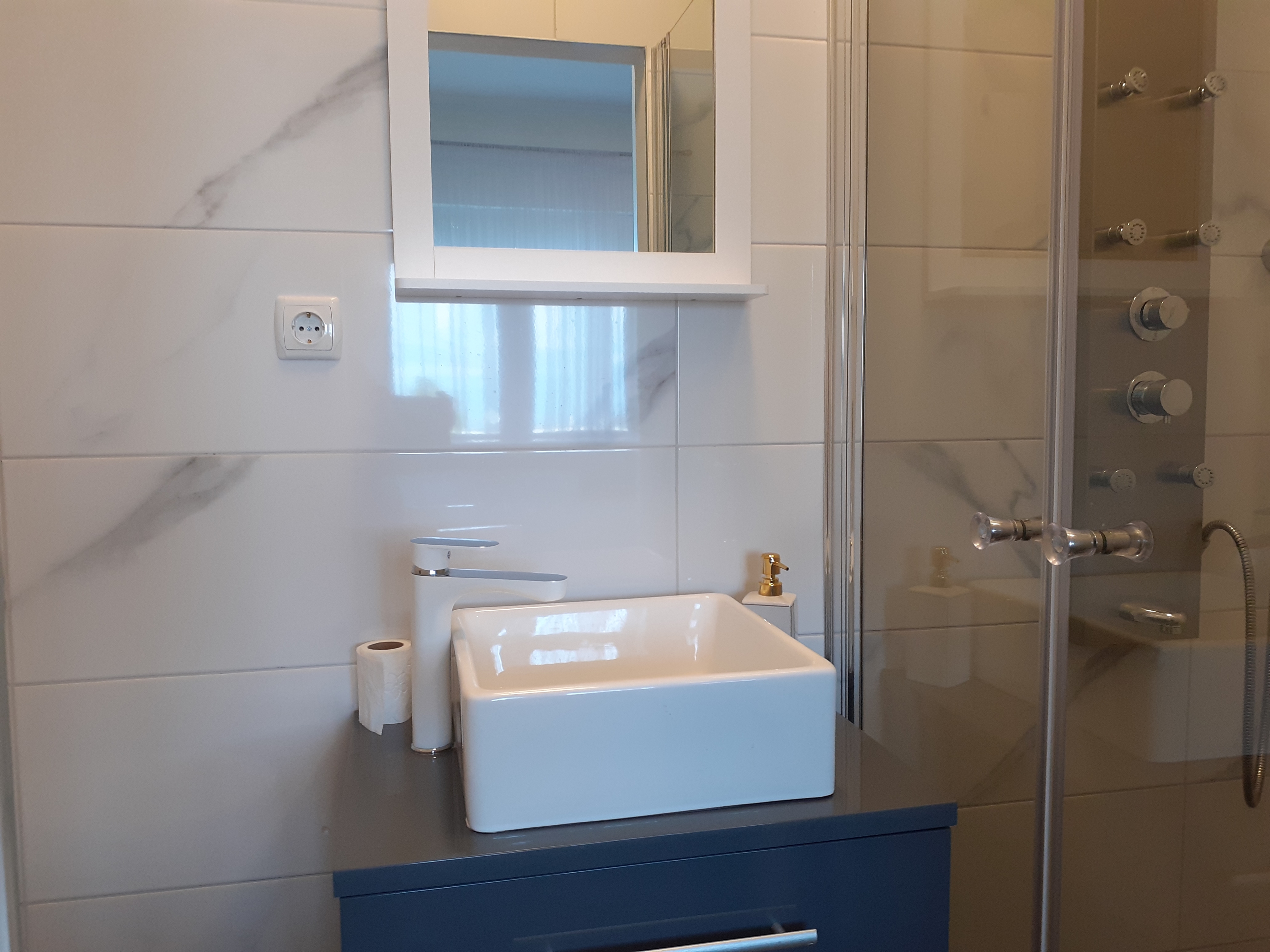 Three bedroom apartment with terrace Malinska, Krk  A-a