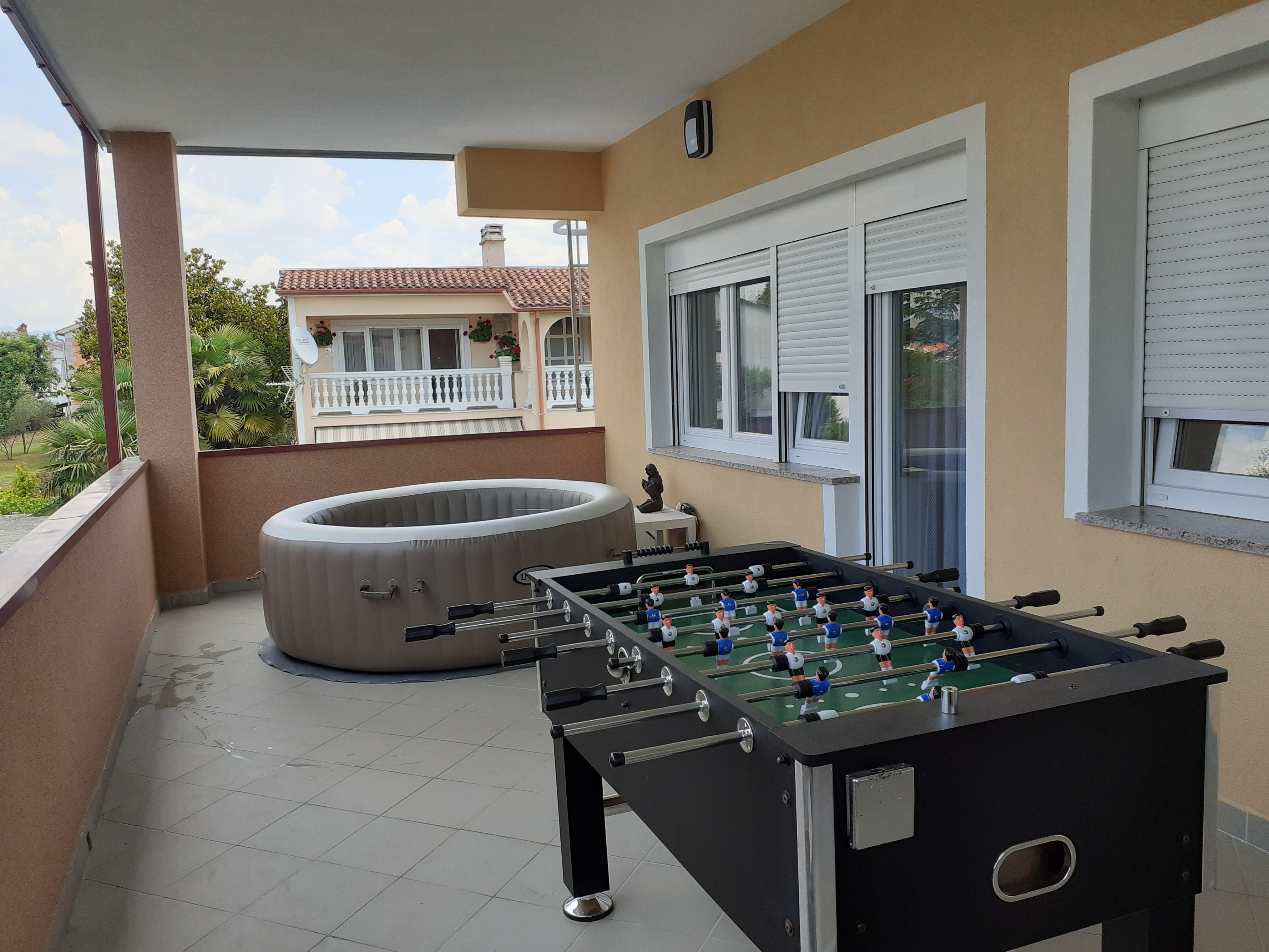 Three bedroom apartment with terrace Malinska, Krk  A-a