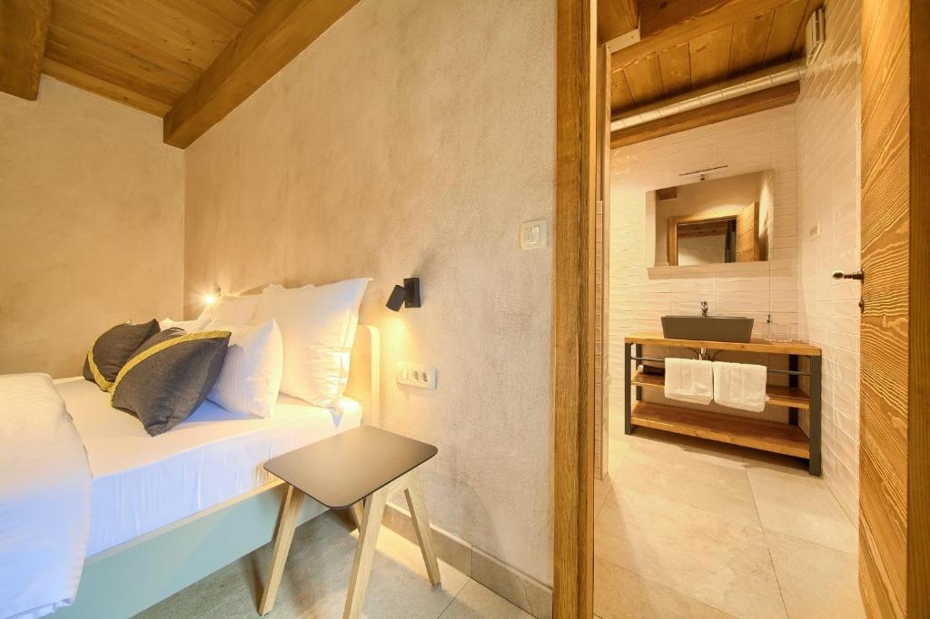 Four bedroom house with terrace Bajčići, Krk  K