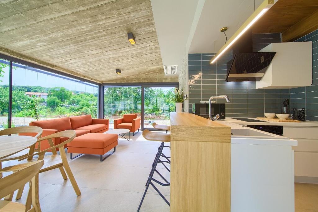 Four bedroom house with terrace Bajčići, Krk  K