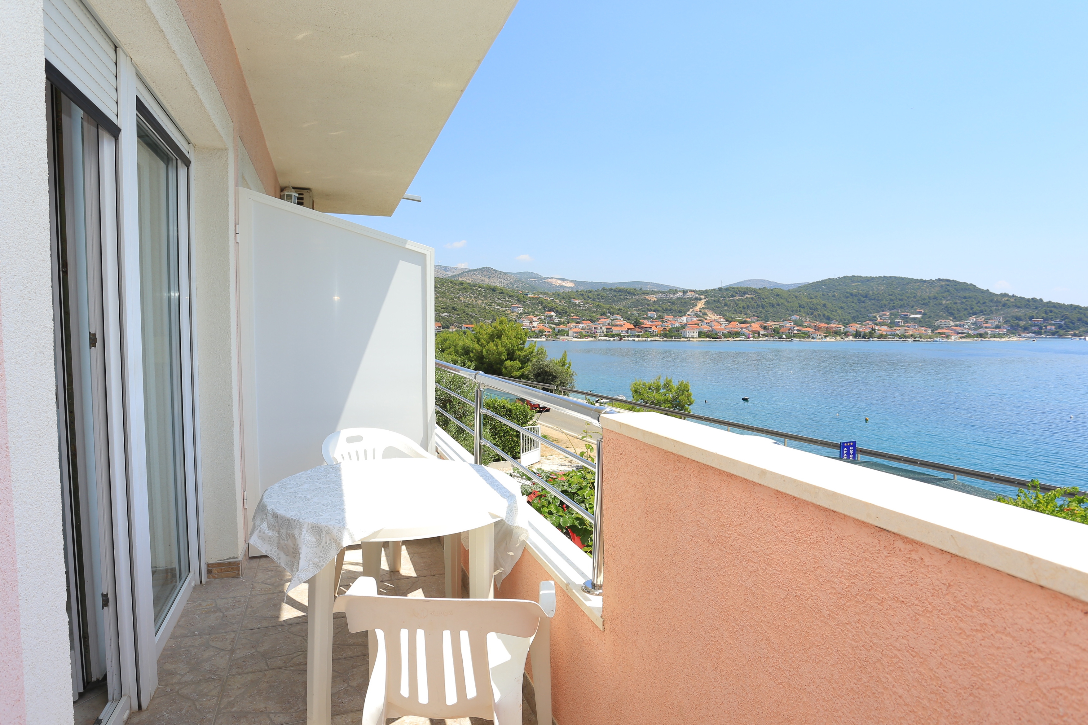 Two bedroom apartment near beach Poljica, Trogir  A-a