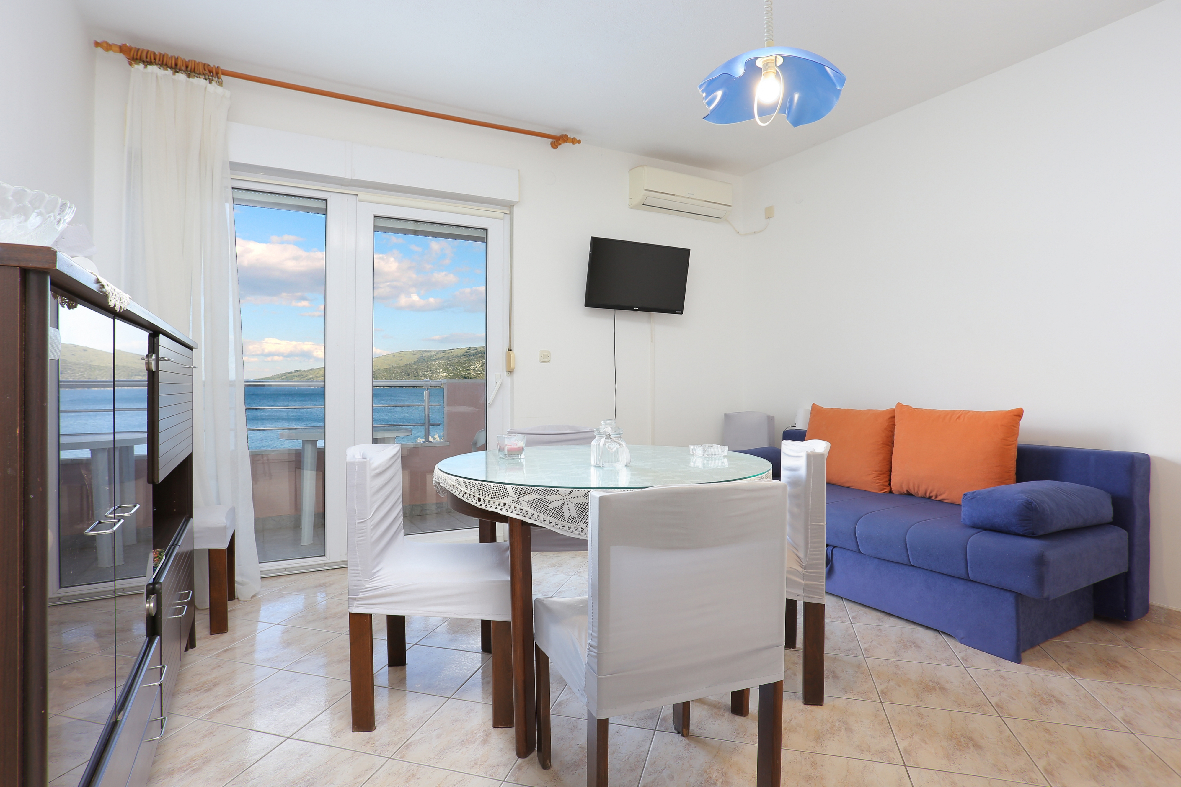 Two bedroom apartment near beach Poljica, Trogir (A-19316-a) Two bedroom apartment near beach Poljica, Trogir (A-19316-a)