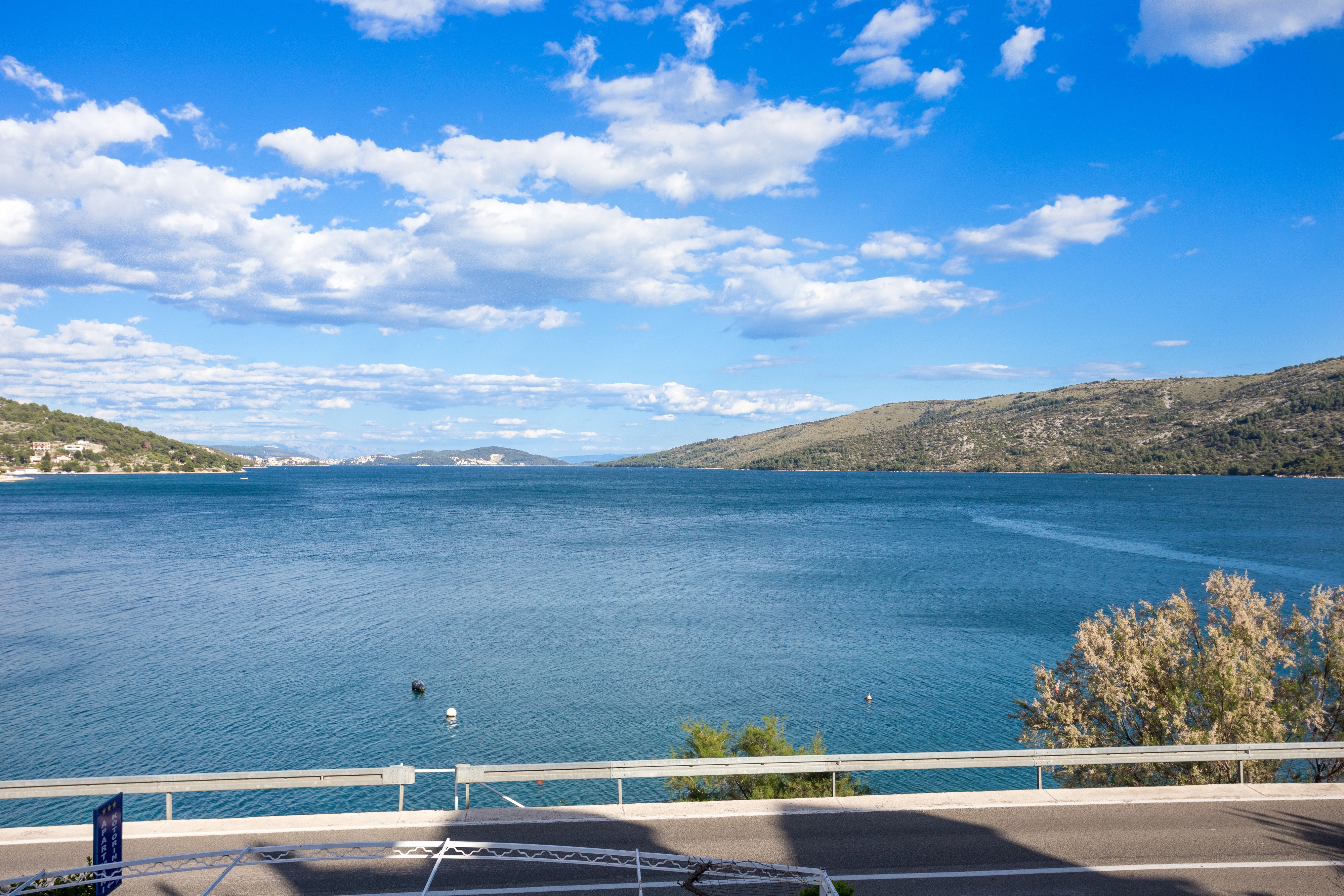 One bedroom apartment near beach Poljica, Trogir  A-b