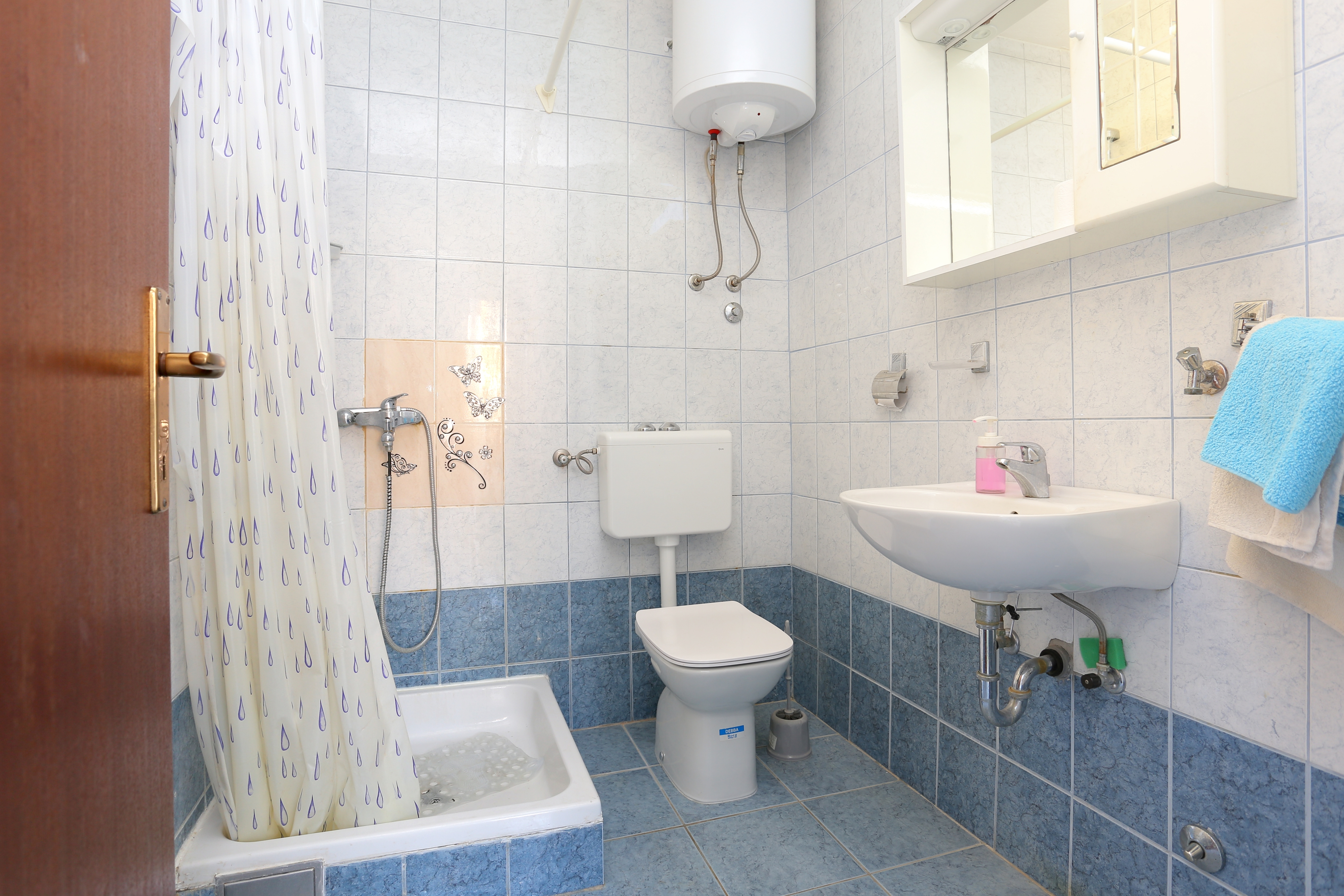 One bedroom apartment near beach Poljica, Trogir  A-b