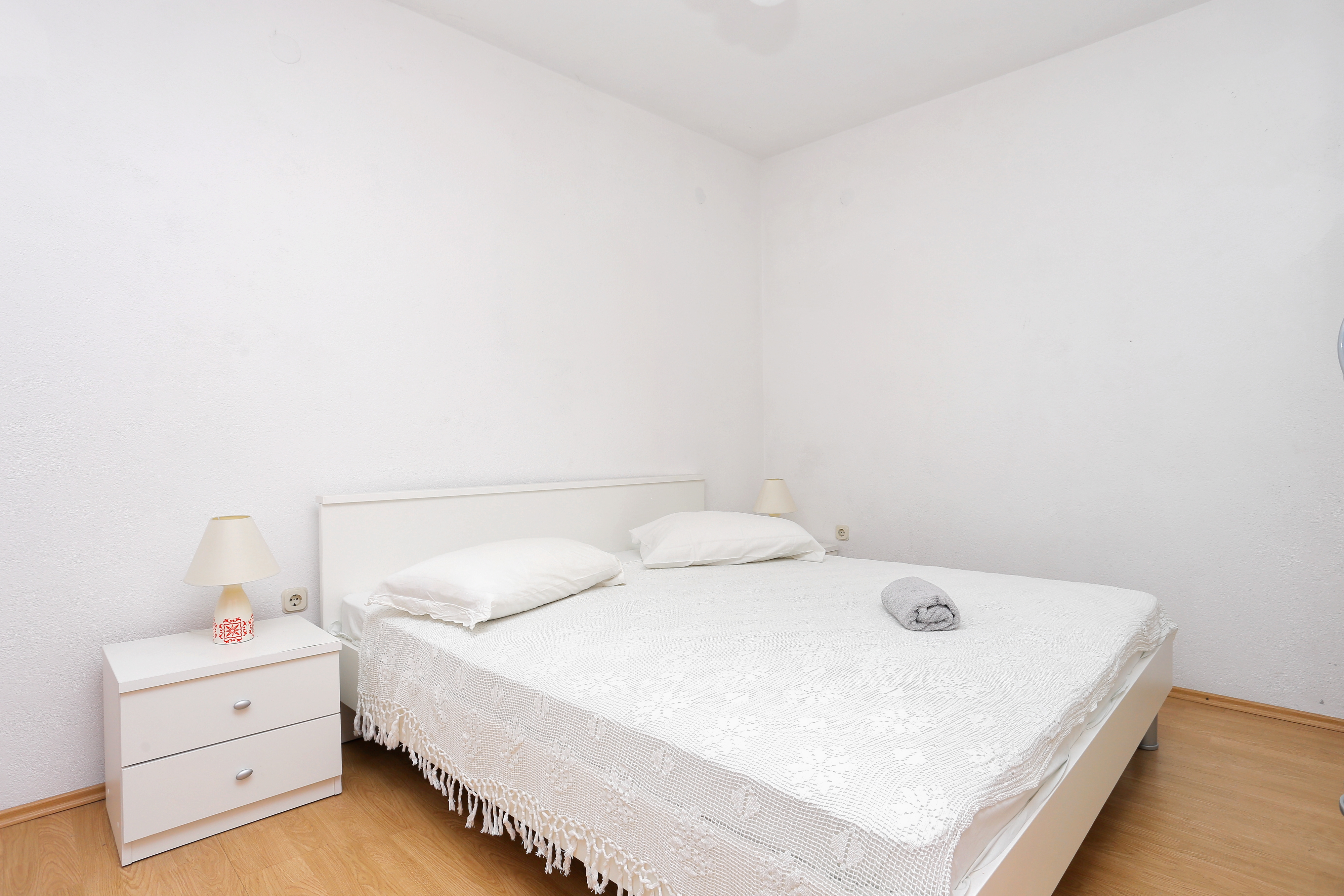 One bedroom apartment near beach Poljica, Trogir  A-b