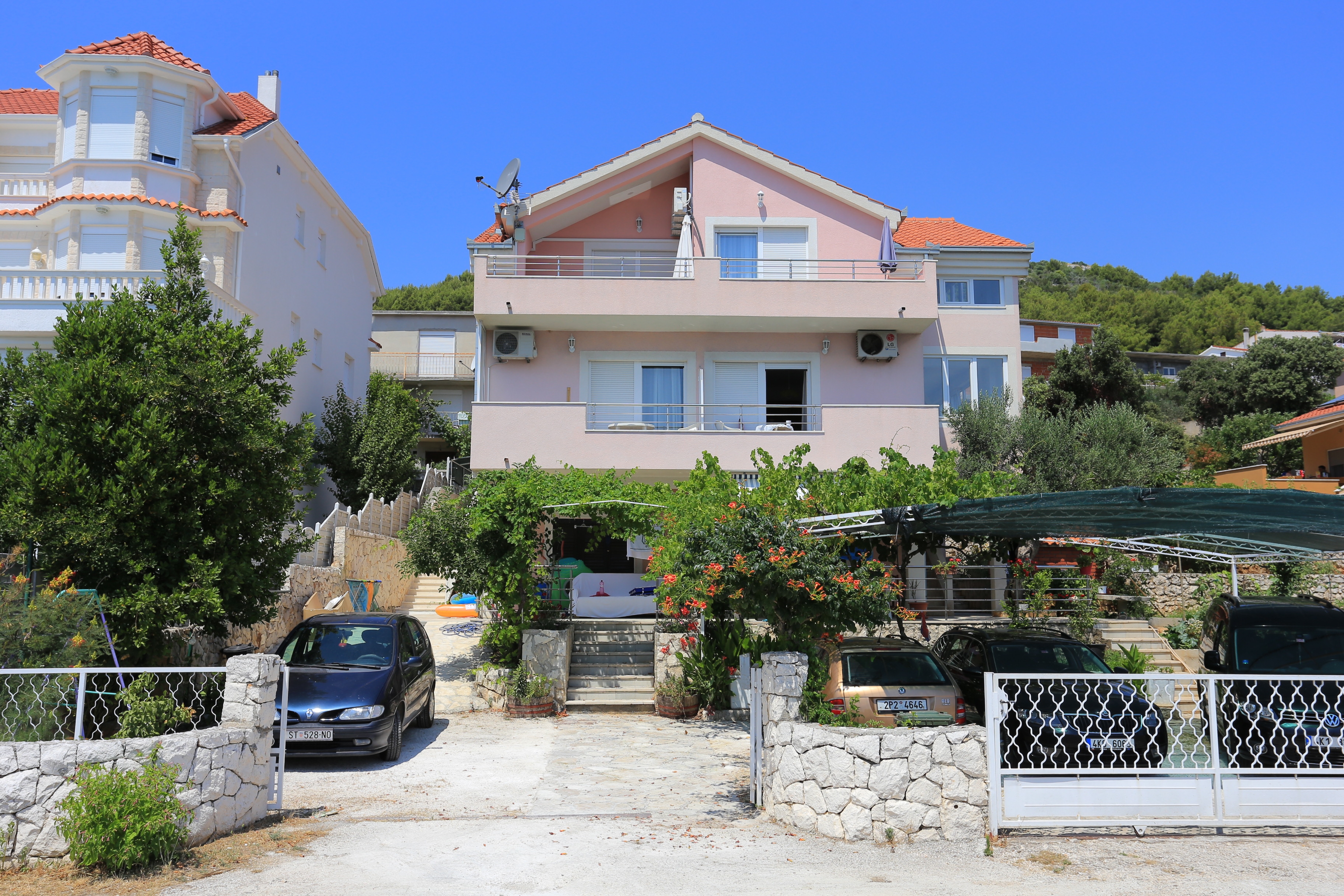 Two bedroom apartment near beach Poljica, Trogir  A-a