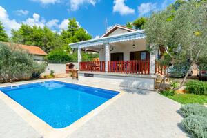 Family friendly house with a swimming pool Cove Gradina, Korčula - 19317