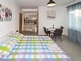 Sala de estar Poreč, Sala de estar in the studio-apartment, air condition available, (pet friendly) y WiFi.