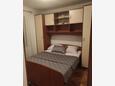 Ston, Bedroom in the room, air condition available and WiFi.