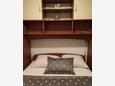 Ston, Bedroom in the room, air condition available and WiFi.