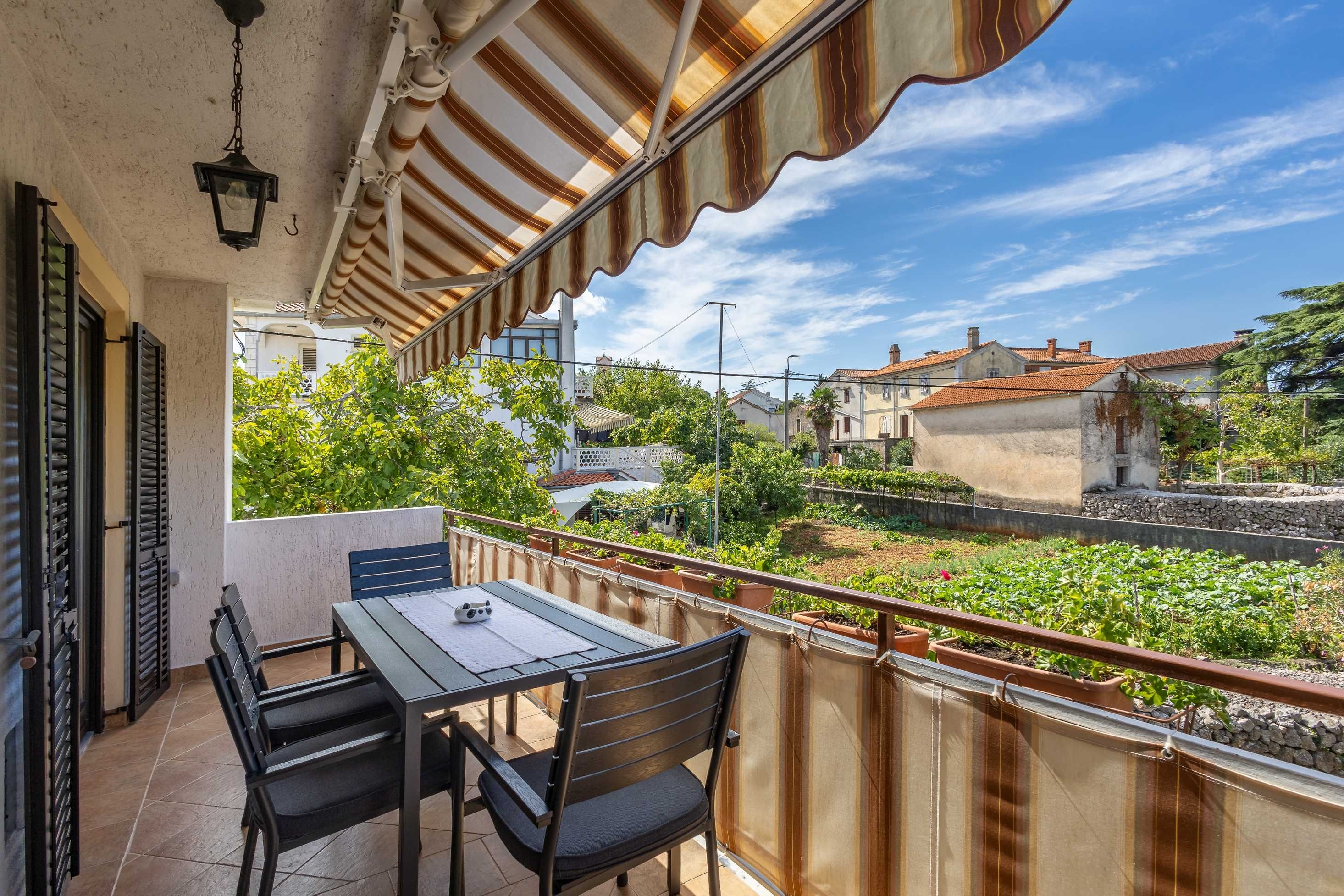 Two bedroom apartment with balcony Malinska, Krk  A-a