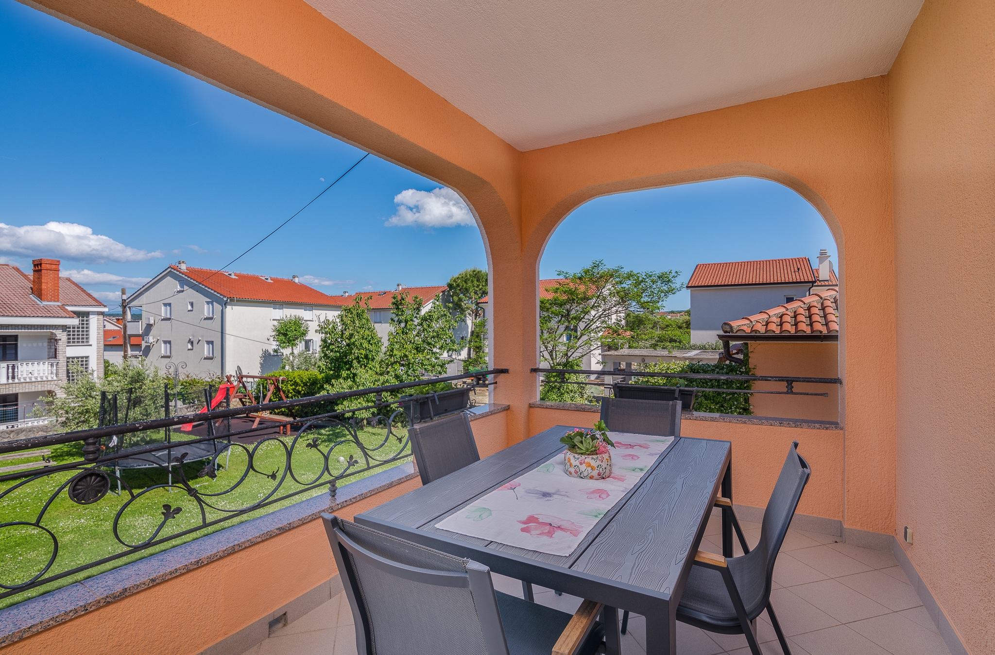 Two bedroom apartment with terrace Porat, Krk (A-19344-a)