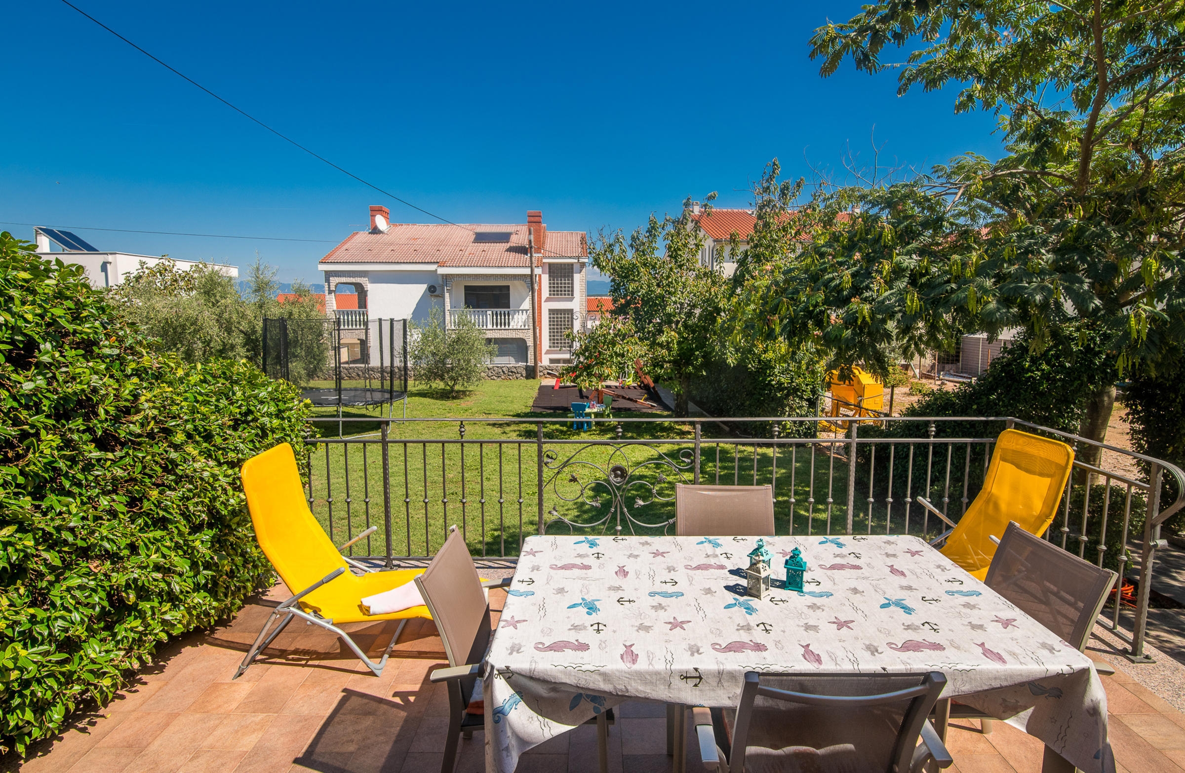 Two bedroom apartment with terrace Porat, Krk  A-b