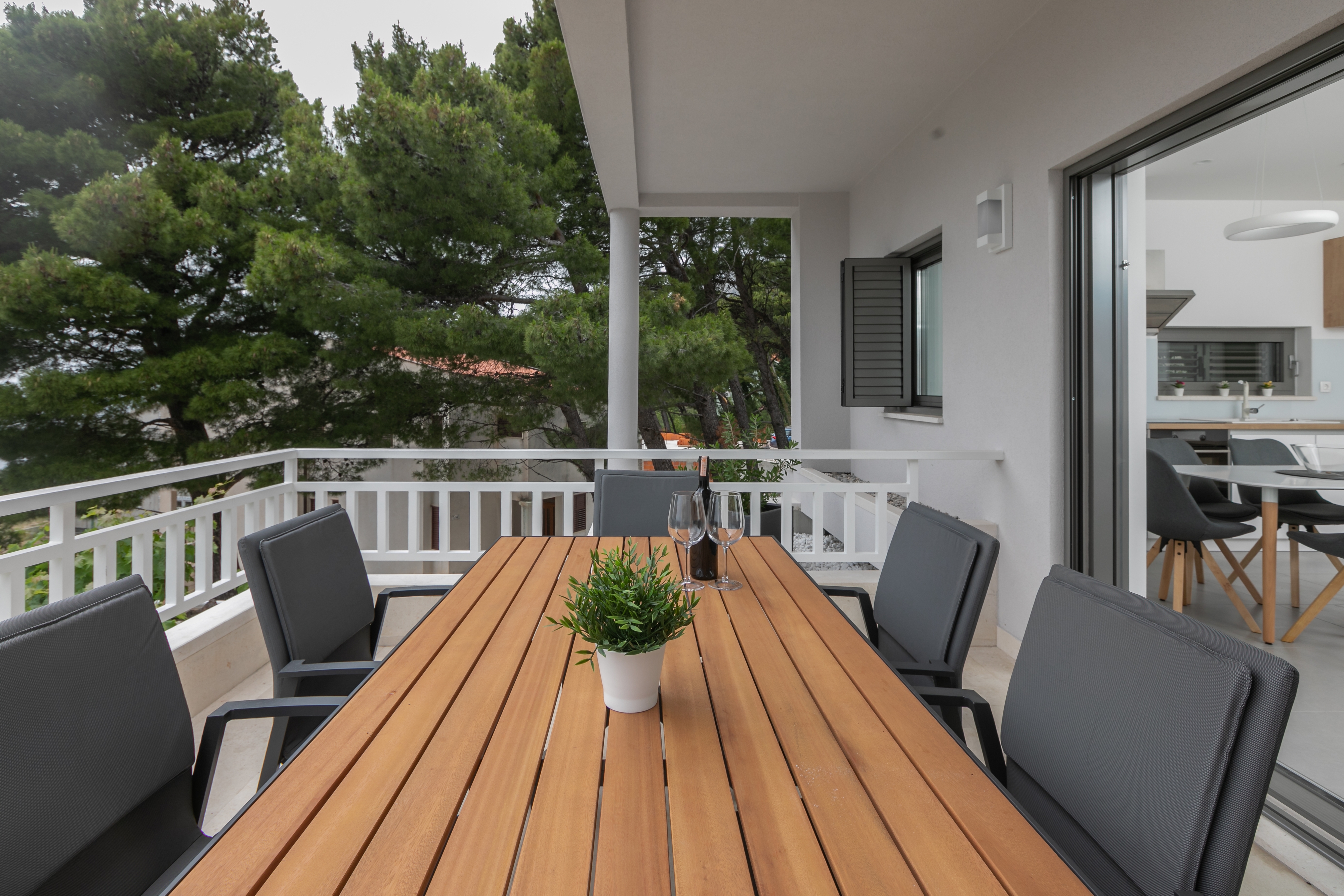 Two bedroom apartment with terrace and sea view Brela, Makarska  A-b