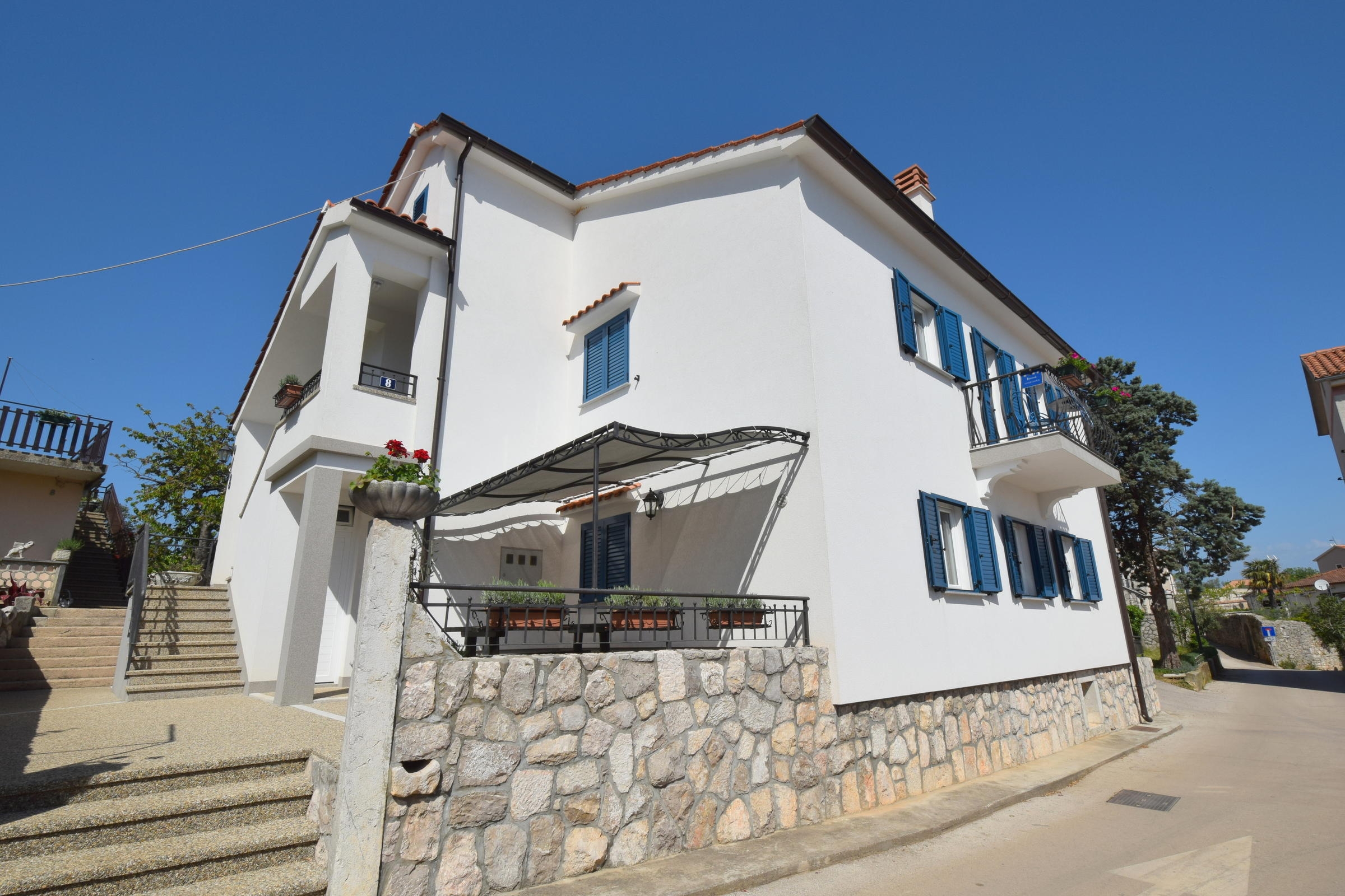 Two bedroom apartment with balcony and sea view Porat, Krk (A-19348-b) Two bedroom apartment with balcony and sea view Porat, Krk (A-19348-b)