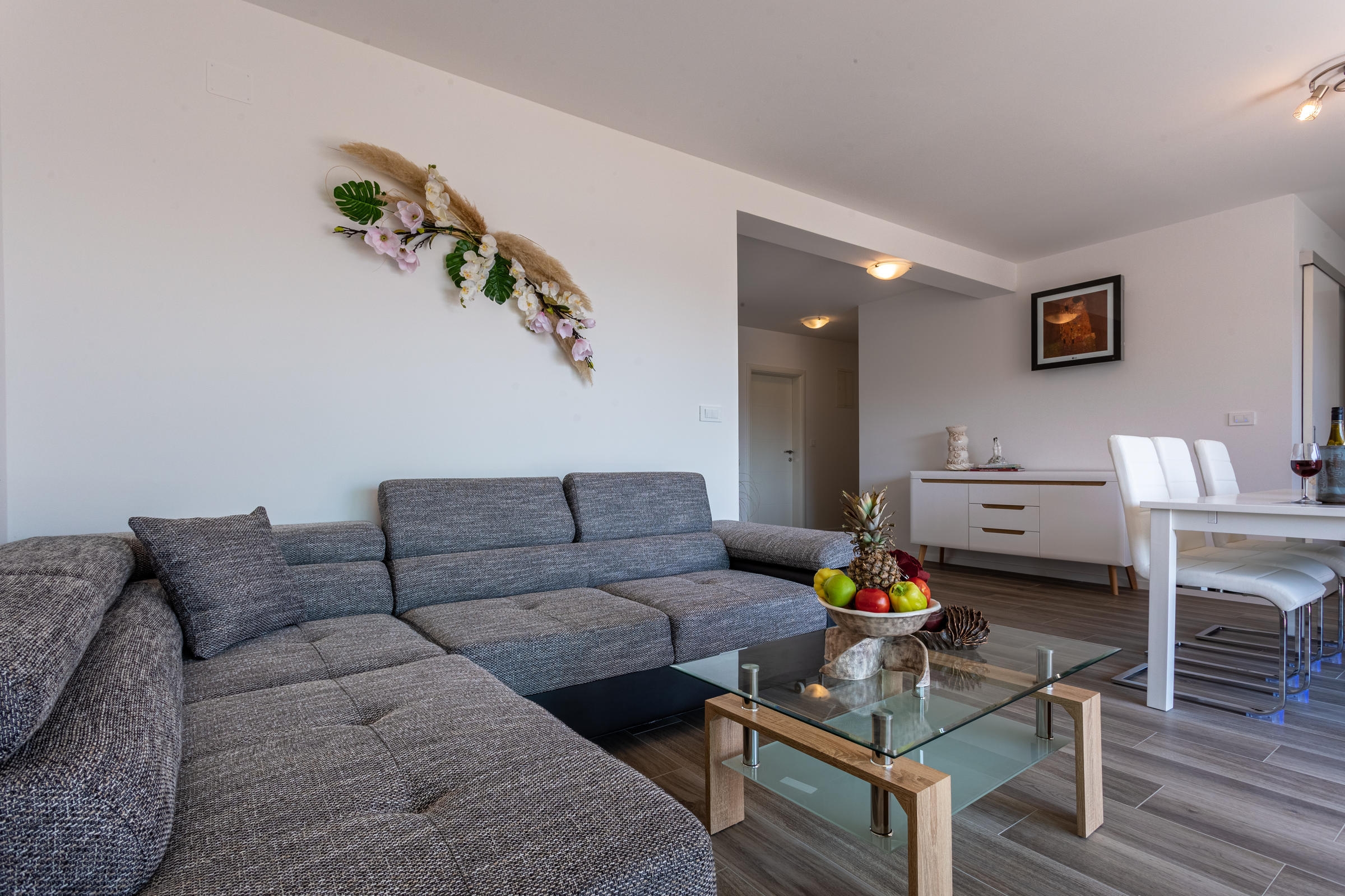 Two bedroom apartment with terrace and sea view Porat, Krk (A-19349-a) Two bedroom apartment with terrace and sea view Porat, Krk (A-19349-a)