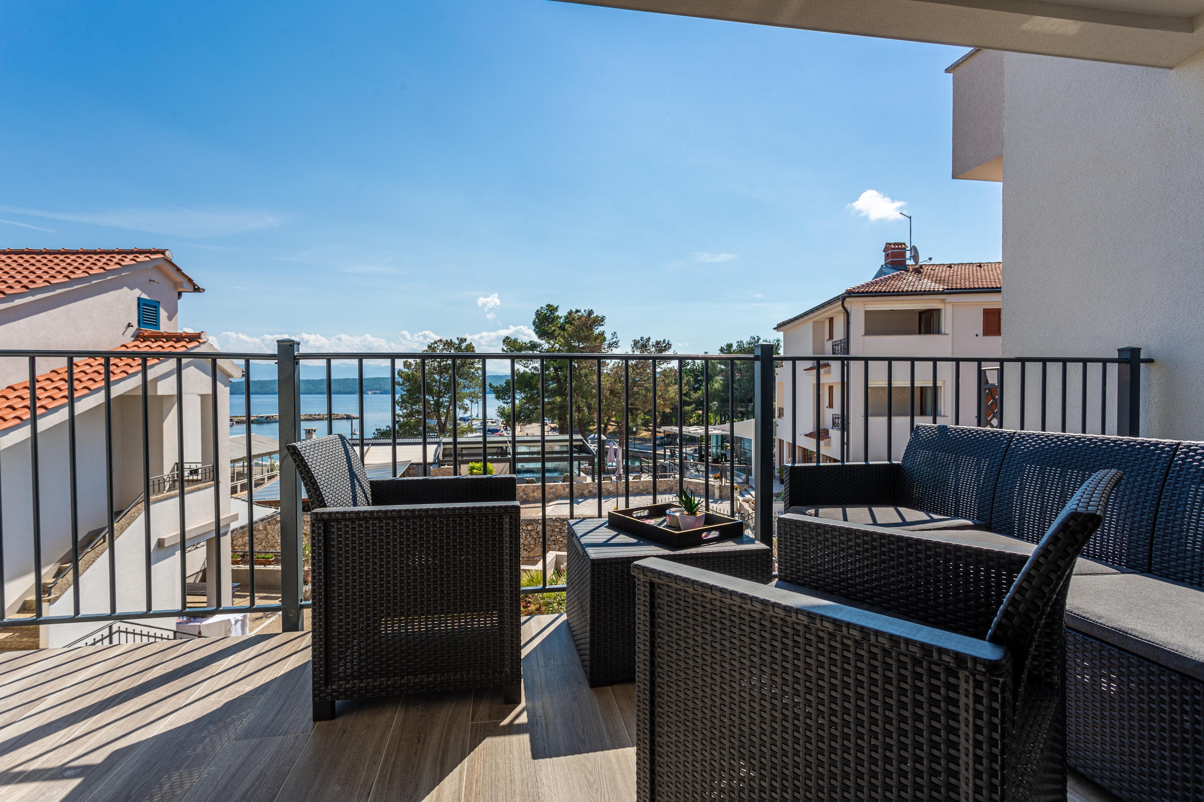 Two bedroom apartment with terrace and sea view Porat, Krk (A-19349-a) Two bedroom apartment with terrace and sea view Porat, Krk (A-19349-a)