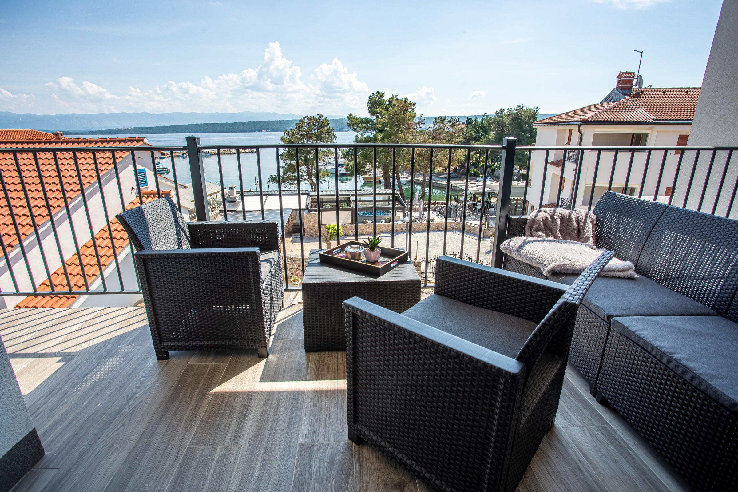 Two bedroom apartment with terrace and sea view Porat, Krk  A-b
