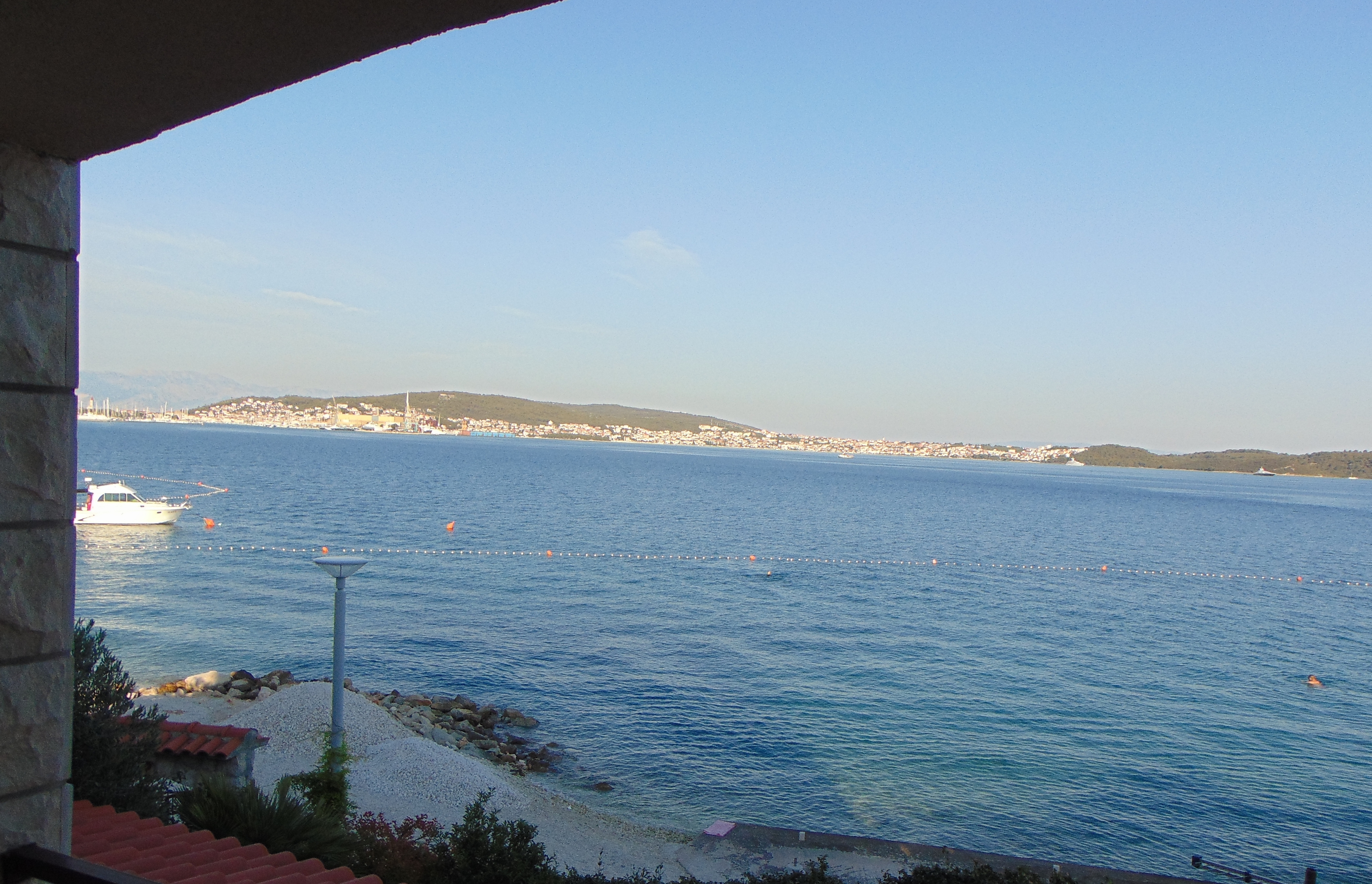 Three bedroom apartment near beach Seget Donji, Trogir  A-a