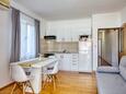 Biograd na Moru, Столовая в размещении типа apartment, WiFi.