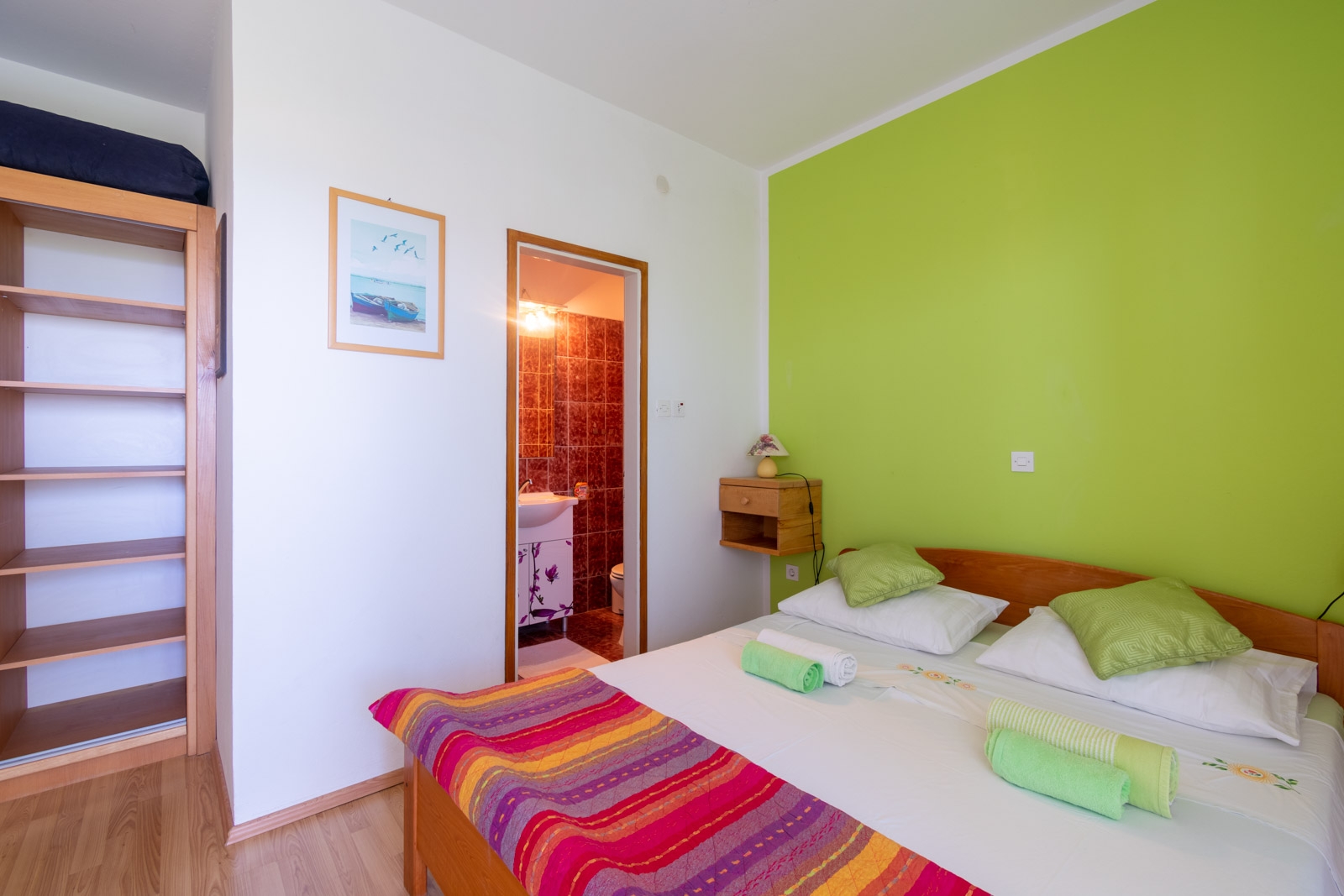 Jednosobni apartman s terasom i pogledom na more Lun, Pag  A-a