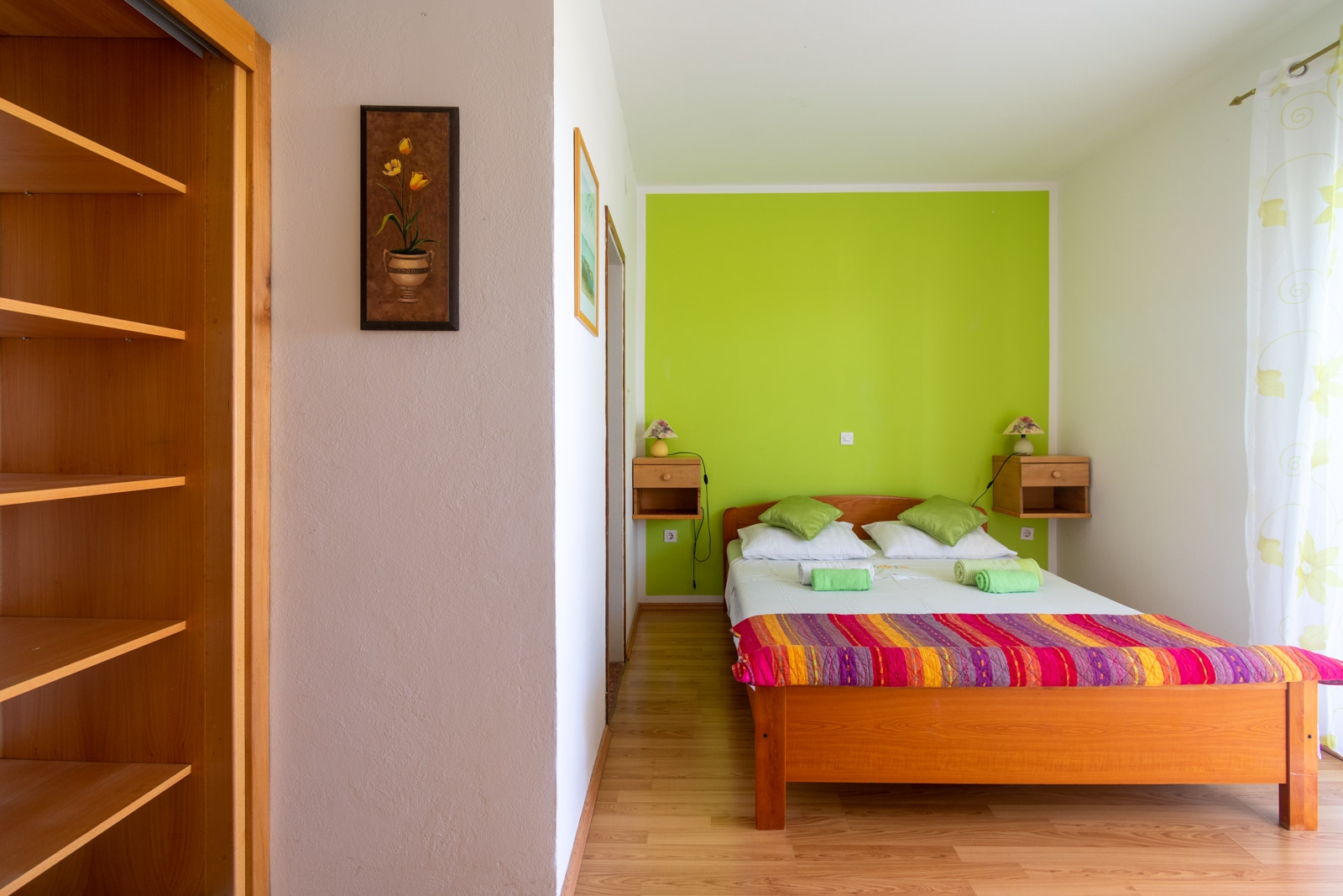 Jednosobni apartman s terasom i pogledom na more Lun, Pag  A-a