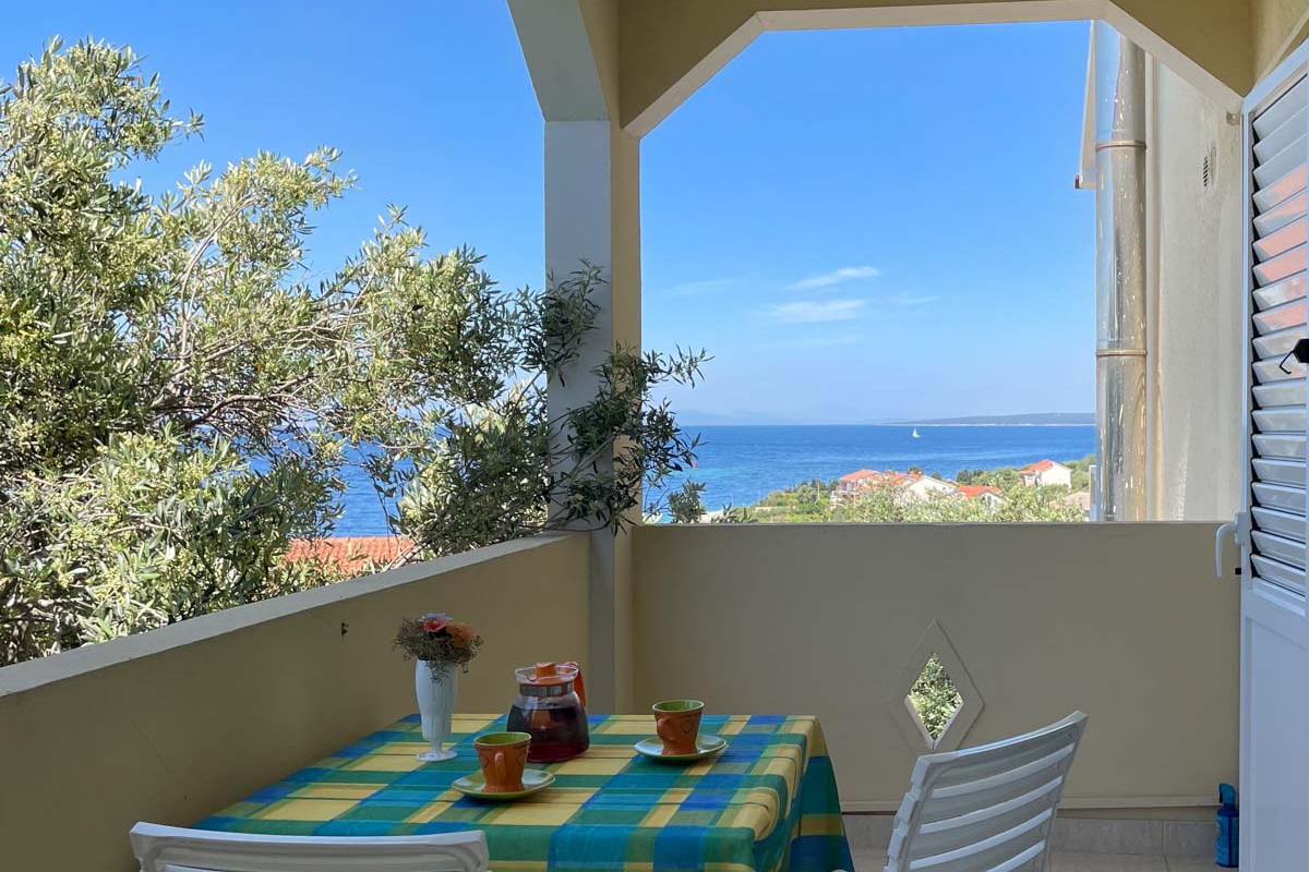 Jednosobni apartman s terasom i pogledom na more Lun, Pag  A-a