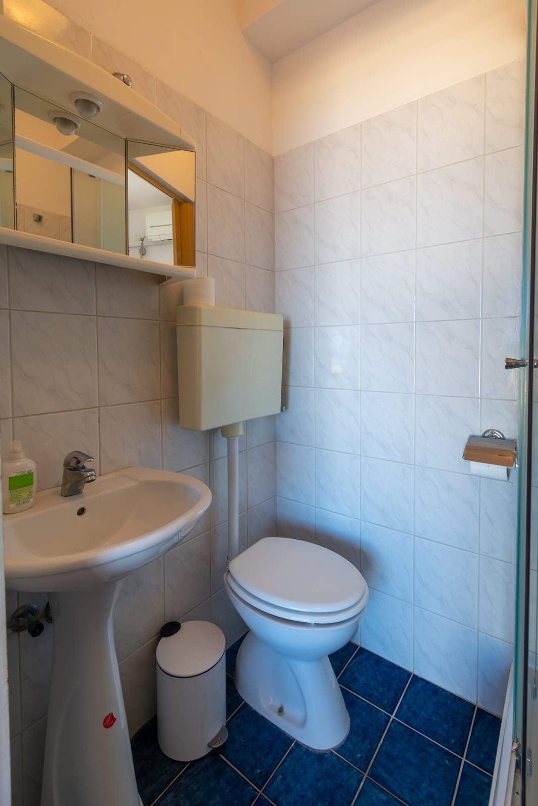 One bedroom apartment with terrace and sea view Lun, Pag  A-b