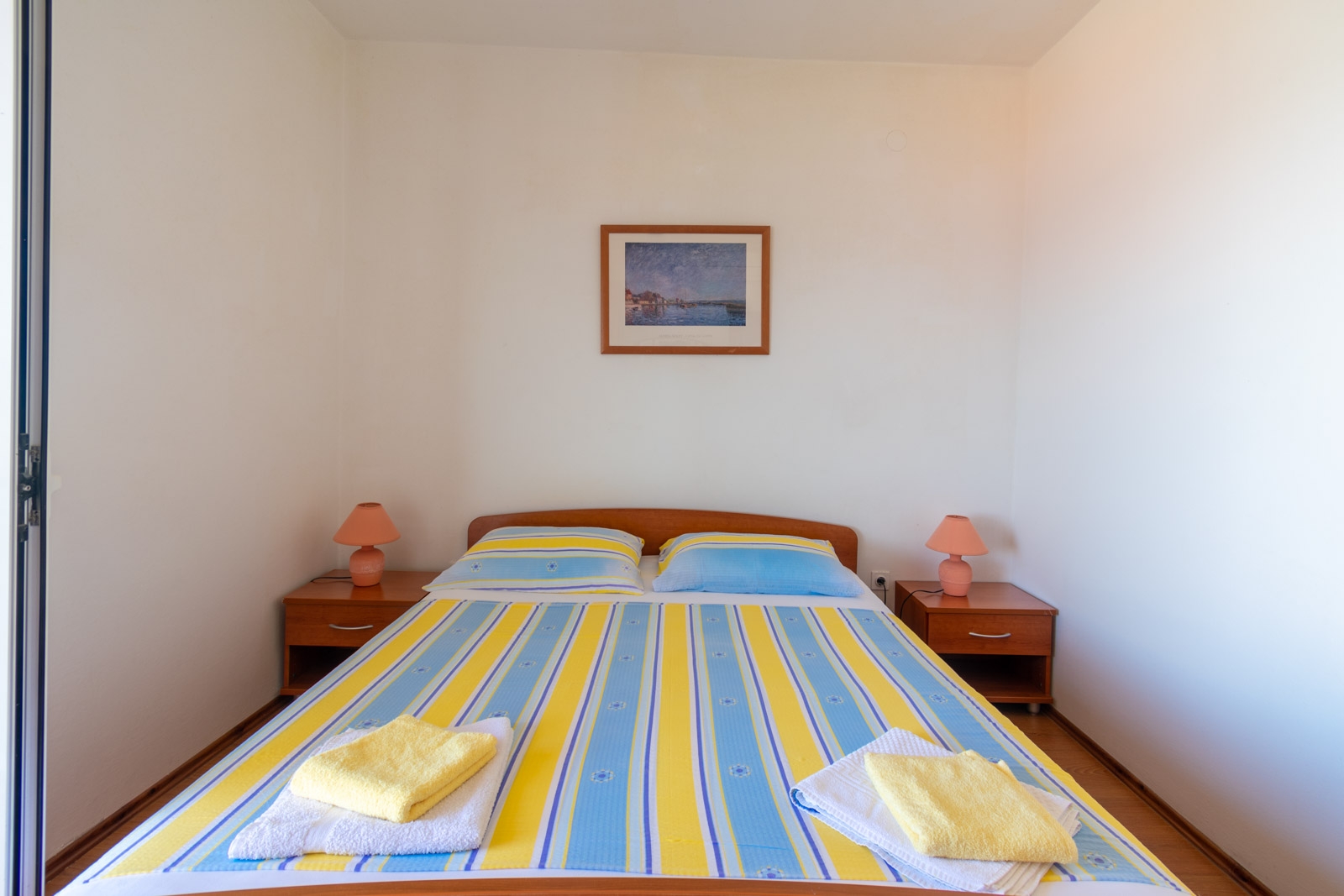 One bedroom apartment with terrace and sea view Lun, Pag  A-b