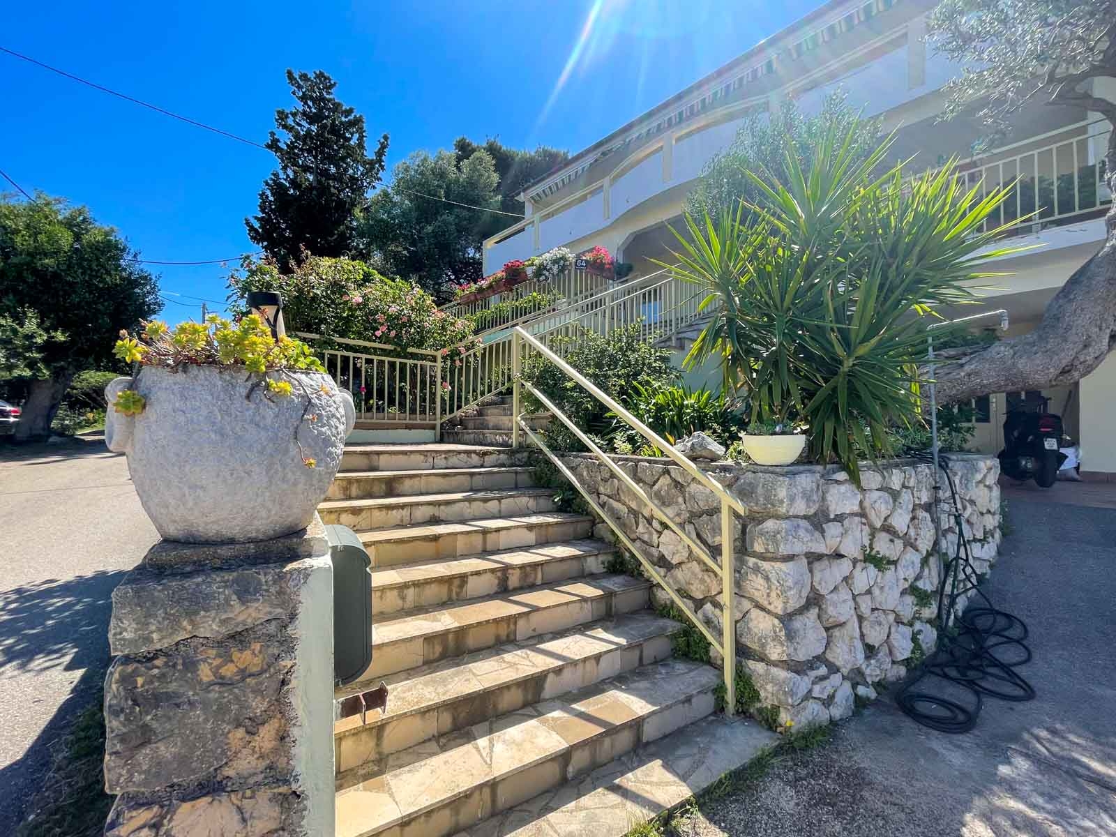 Jednosobni apartman s terasom i pogledom na more Lun, Pag  A-a