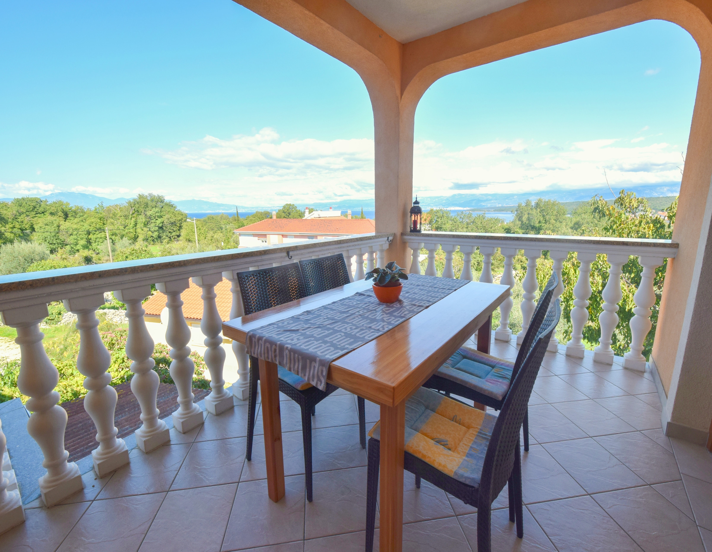 One bedroom apartment with terrace and sea view Turčić, Krk (A-19361-b) One bedroom apartment with terrace and sea view Turčić, Krk (A-19361-b)