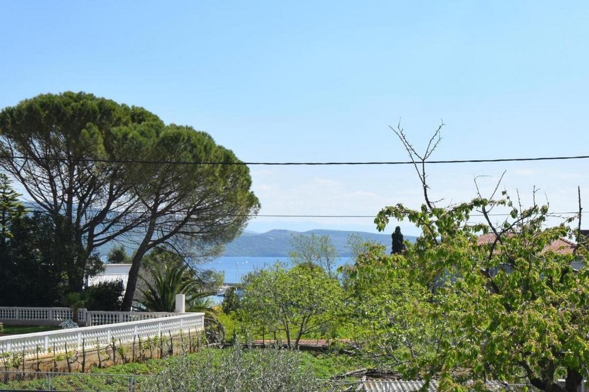 One bedroom apartment with terrace Krk  A-a