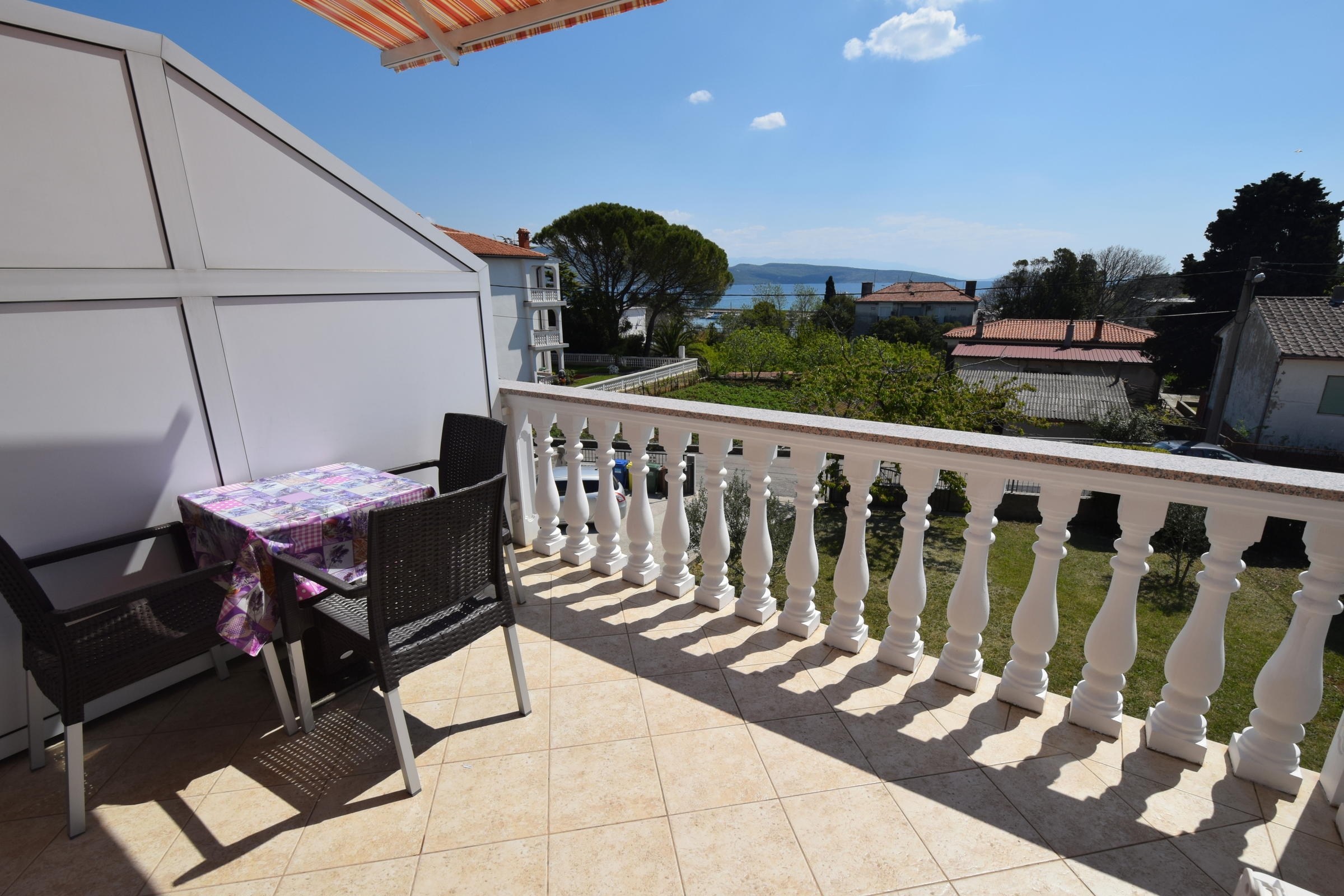 One bedroom apartment with terrace Krk (A-19365-b) One bedroom apartment with terrace Krk (A-19365-b)