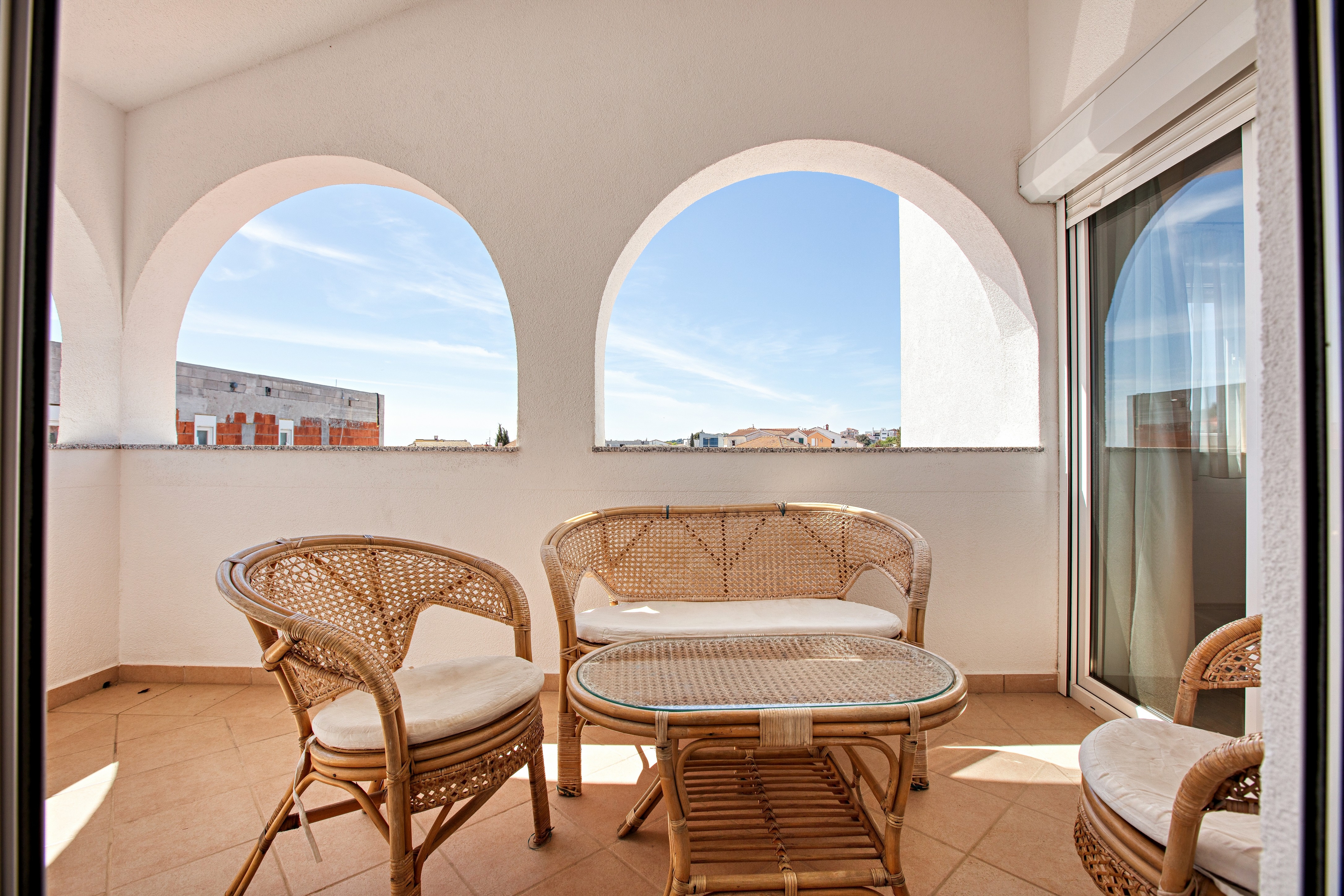 Two bedroom apartment with terrace Rogoznica  A-b