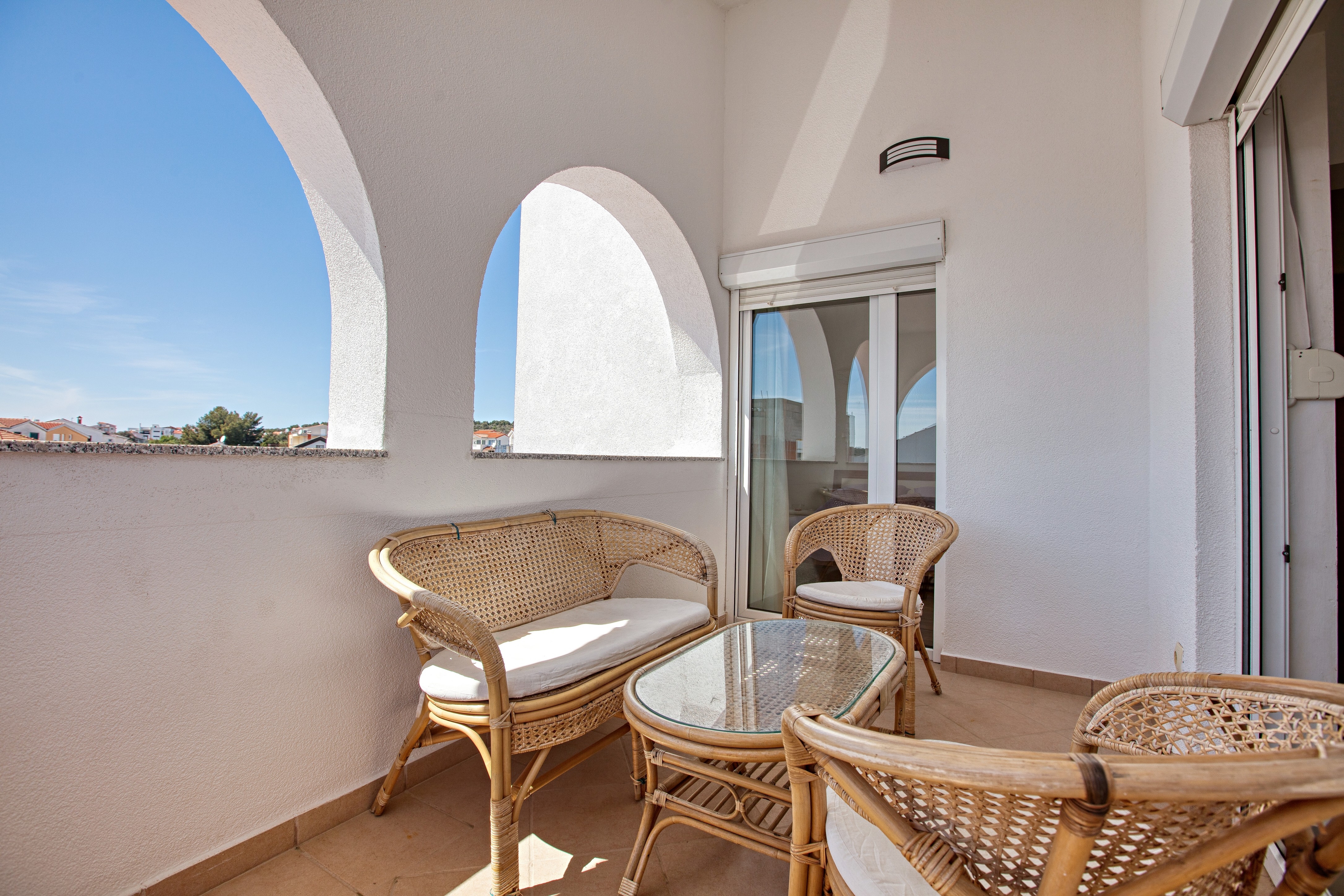 Two bedroom apartment with terrace Rogoznica  A-b