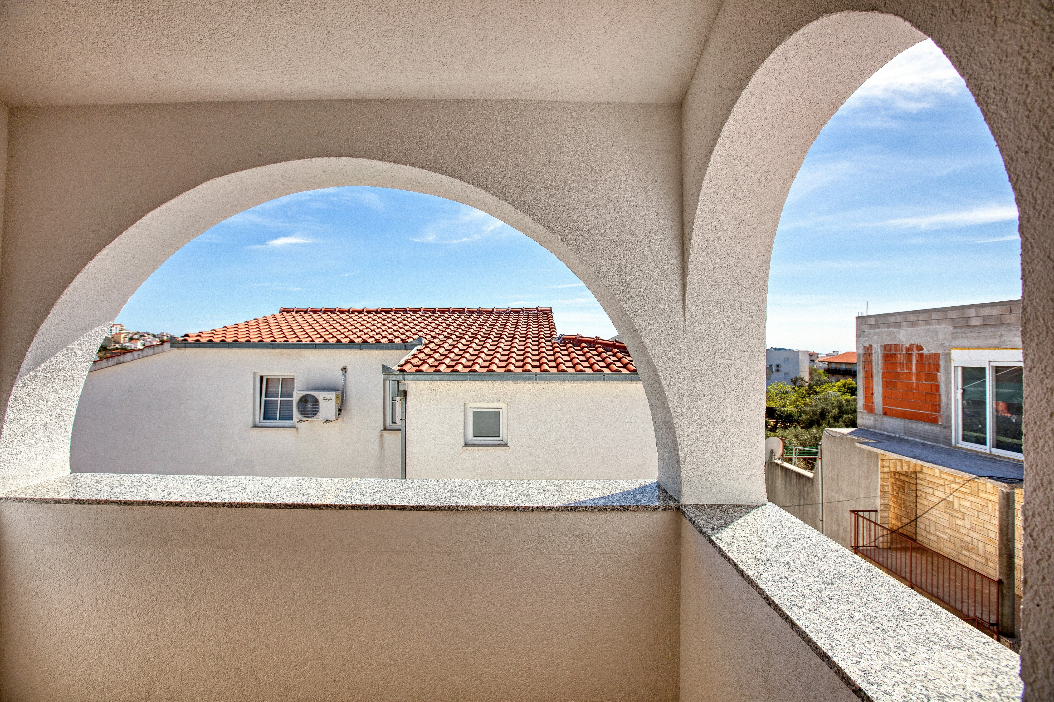Two bedroom apartment with terrace Rogoznica  A-b