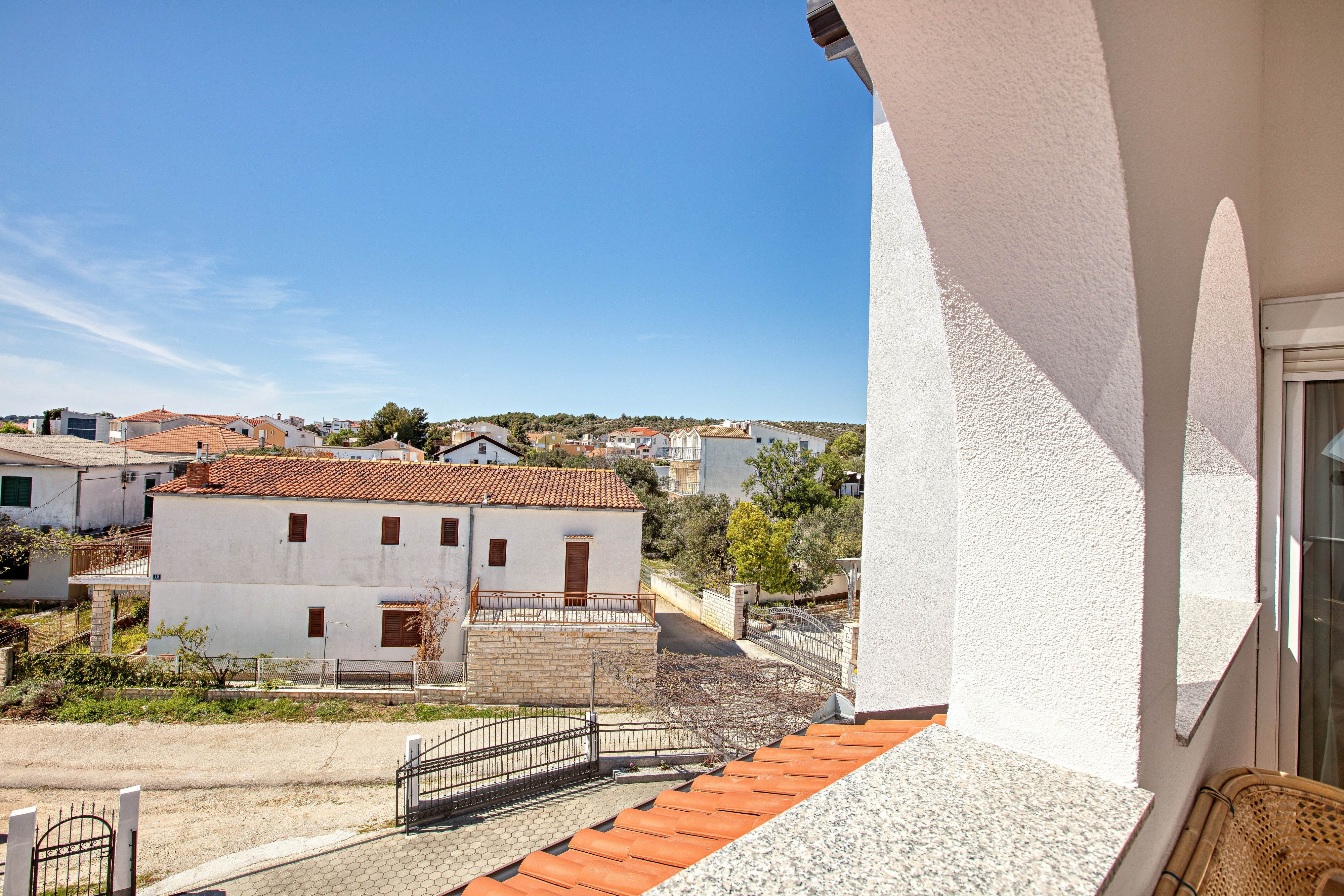 Two bedroom apartment with terrace Rogoznica  A-b