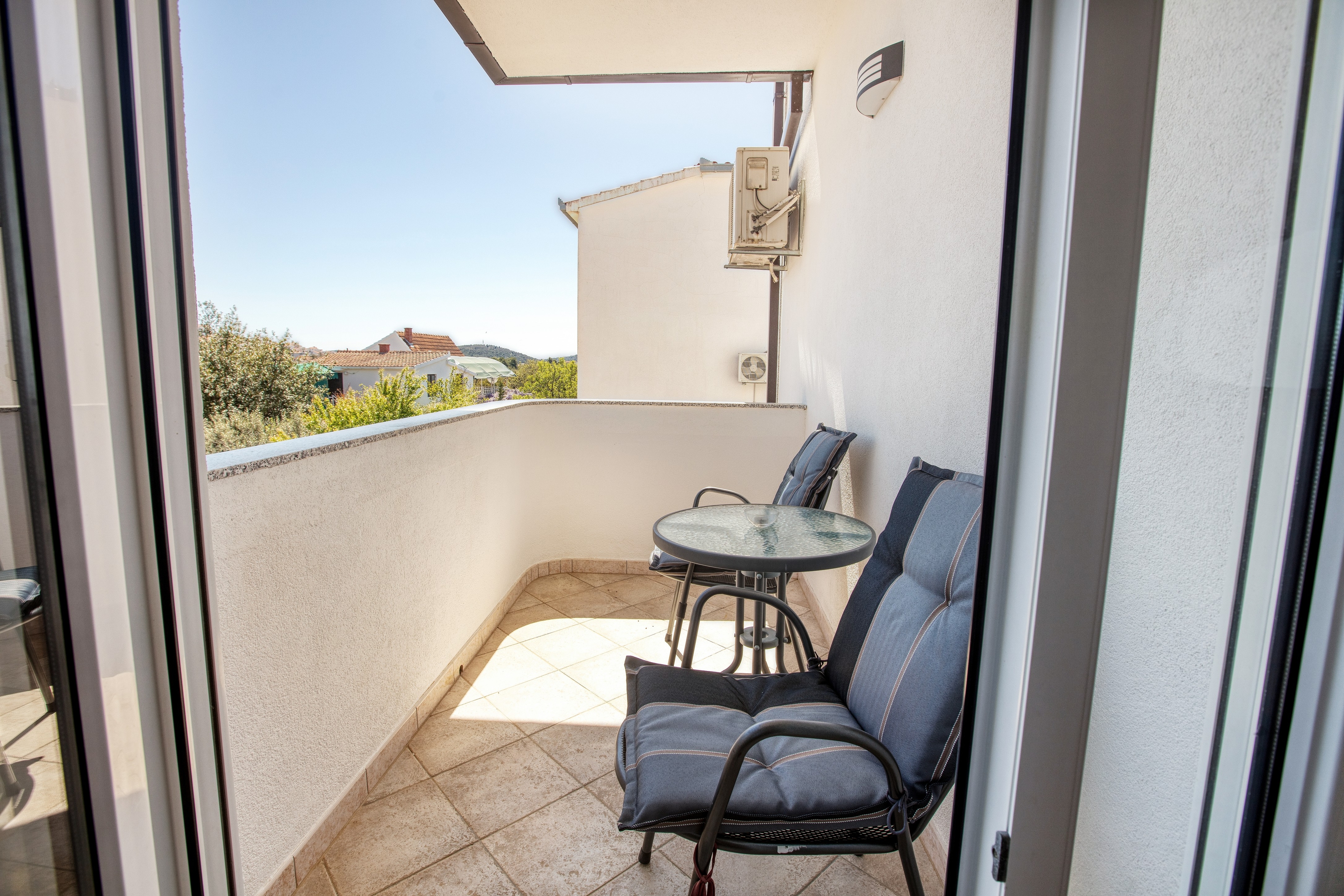 Studio flat with balcony Rogoznica  AS-b