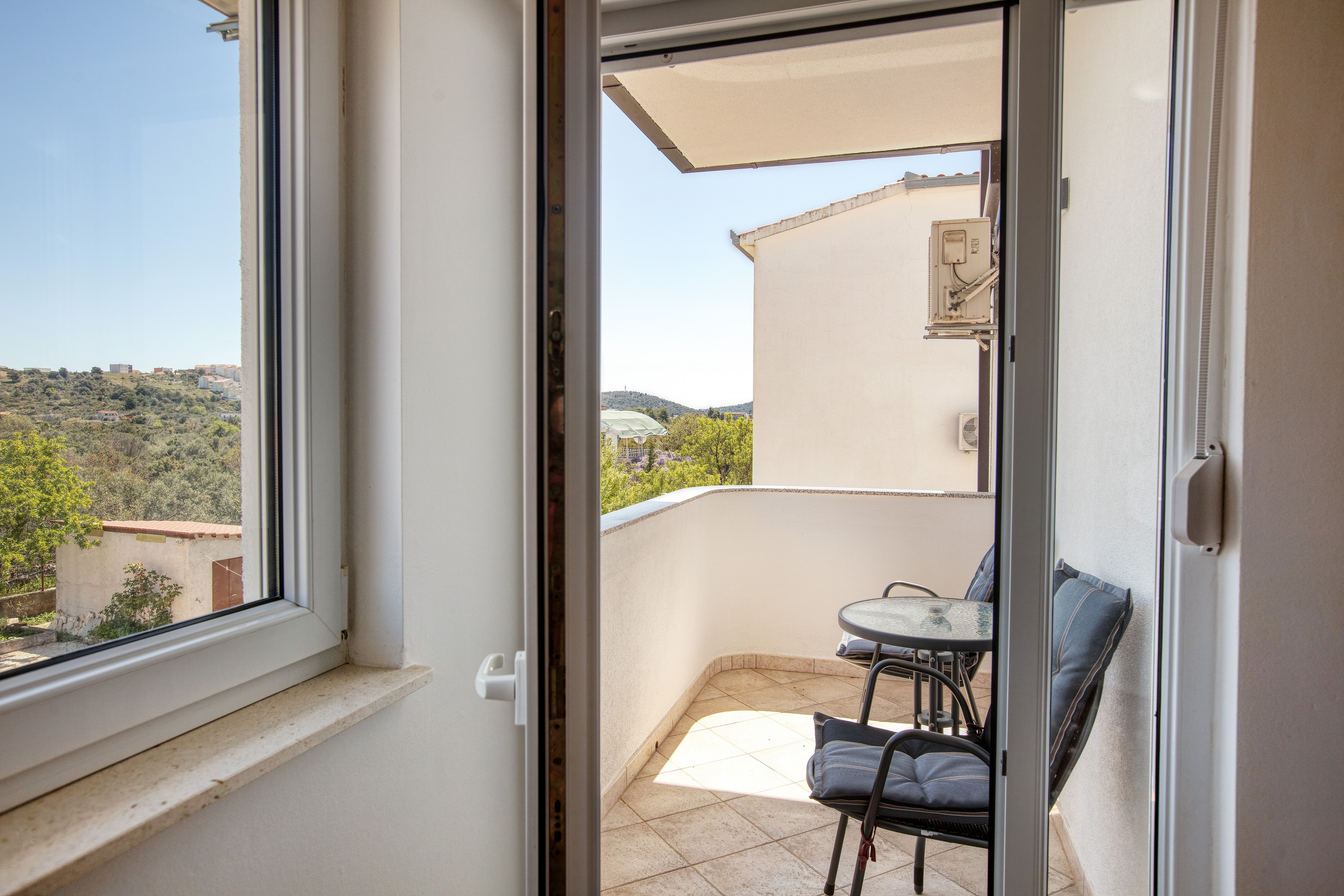 Studio flat with balcony Rogoznica  AS-b