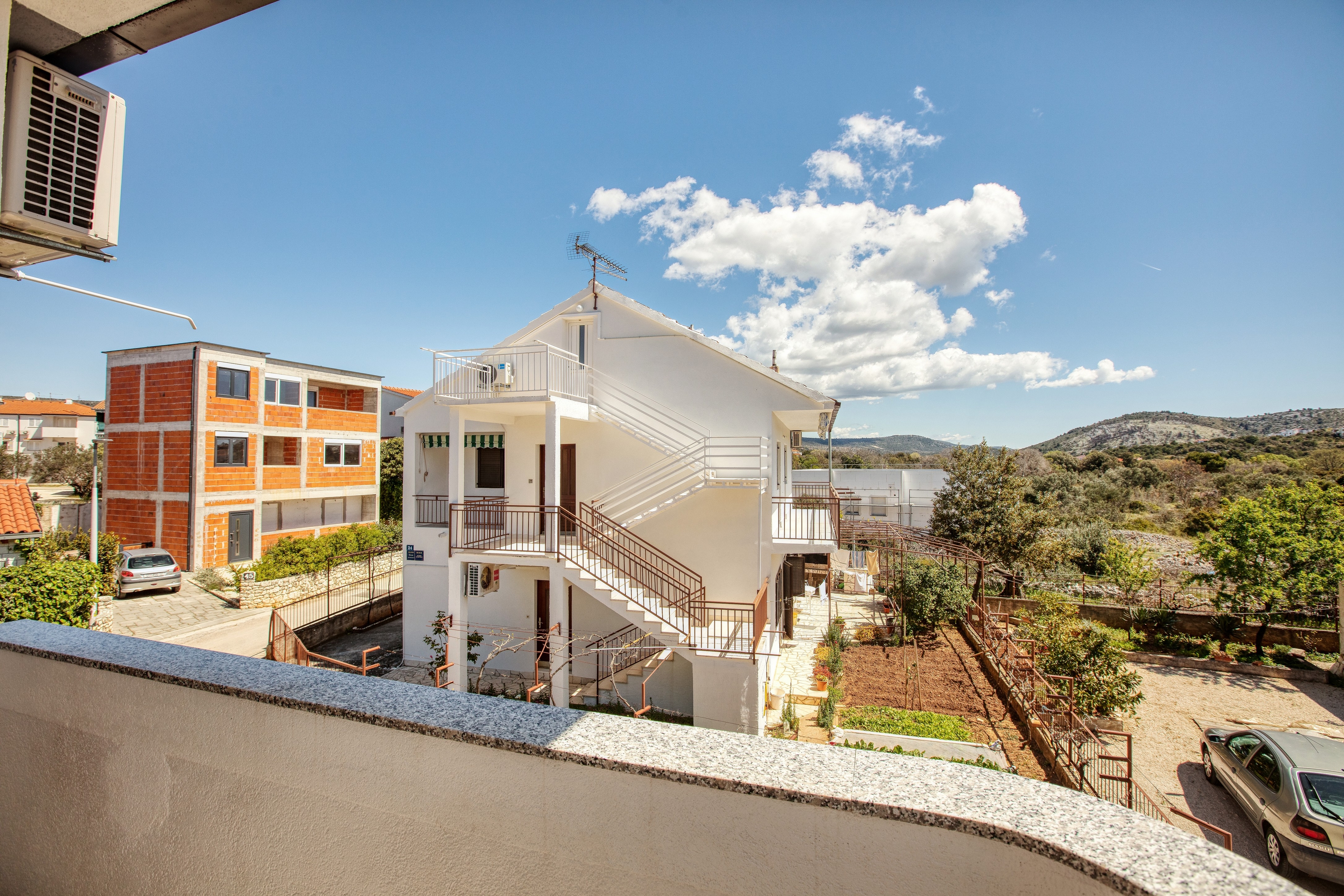 Studio flat with balcony Rogoznica  AS-b